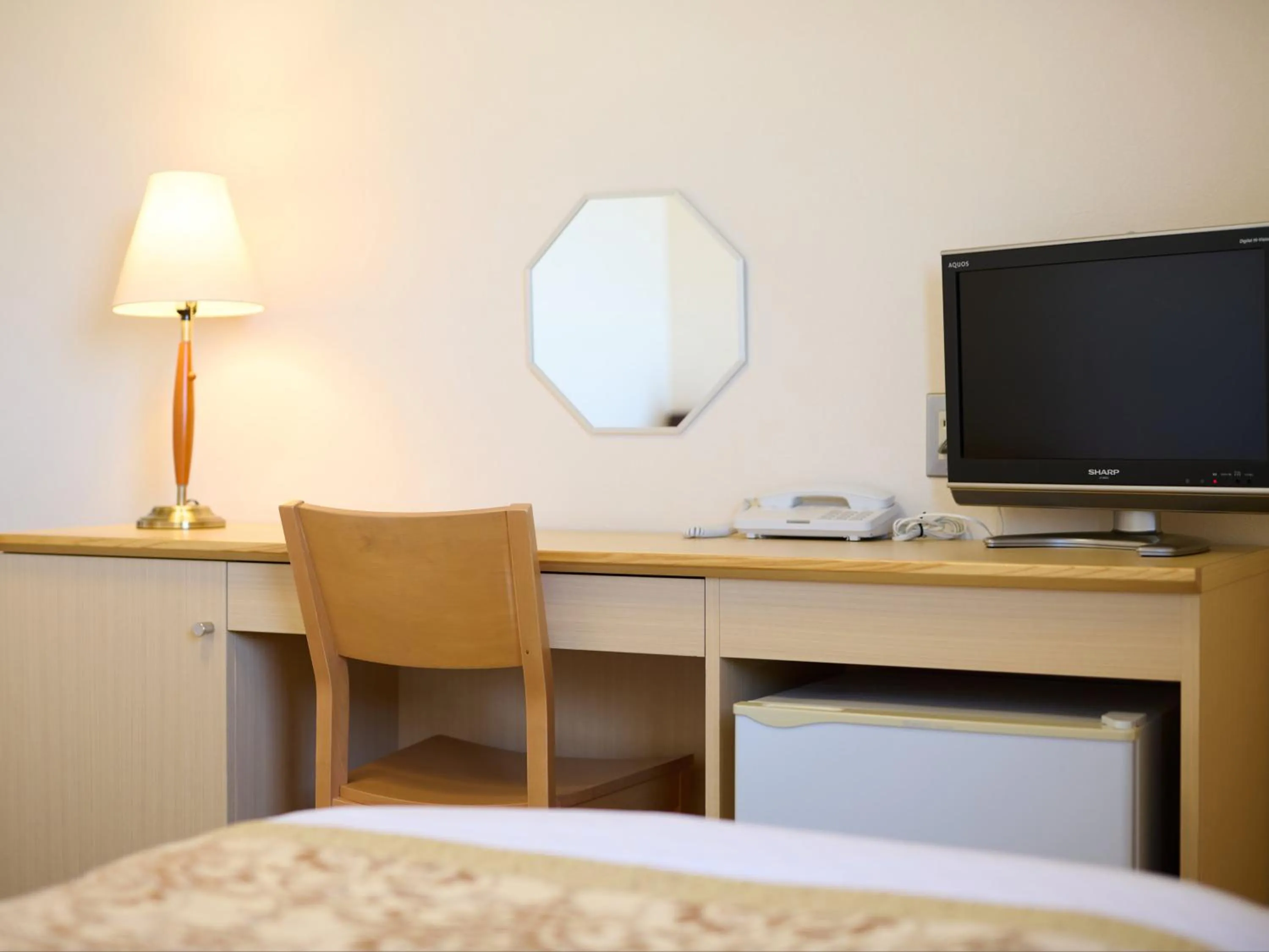 Photo of the whole room, Bed in Hotel Toko