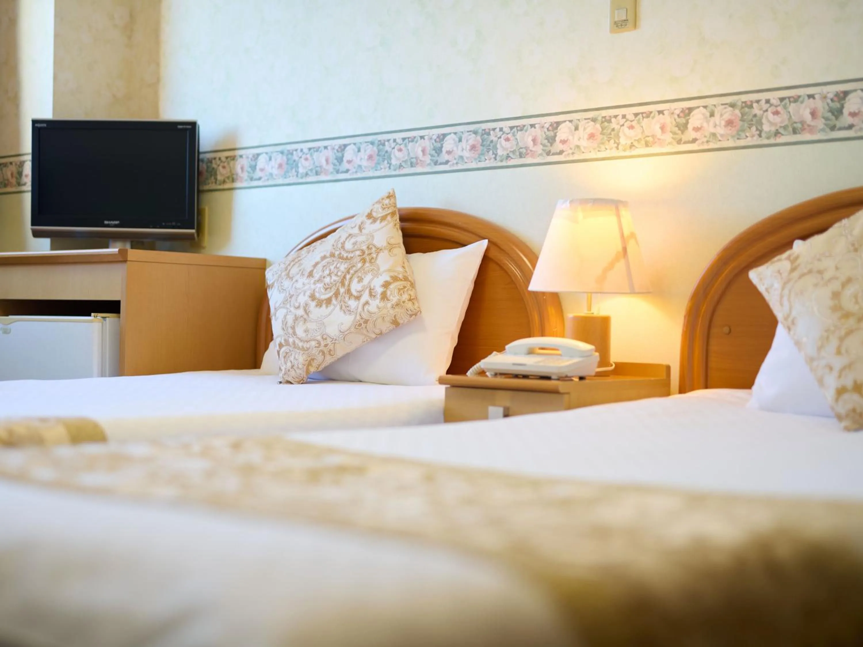 Photo of the whole room, Bed in Hotel Toko