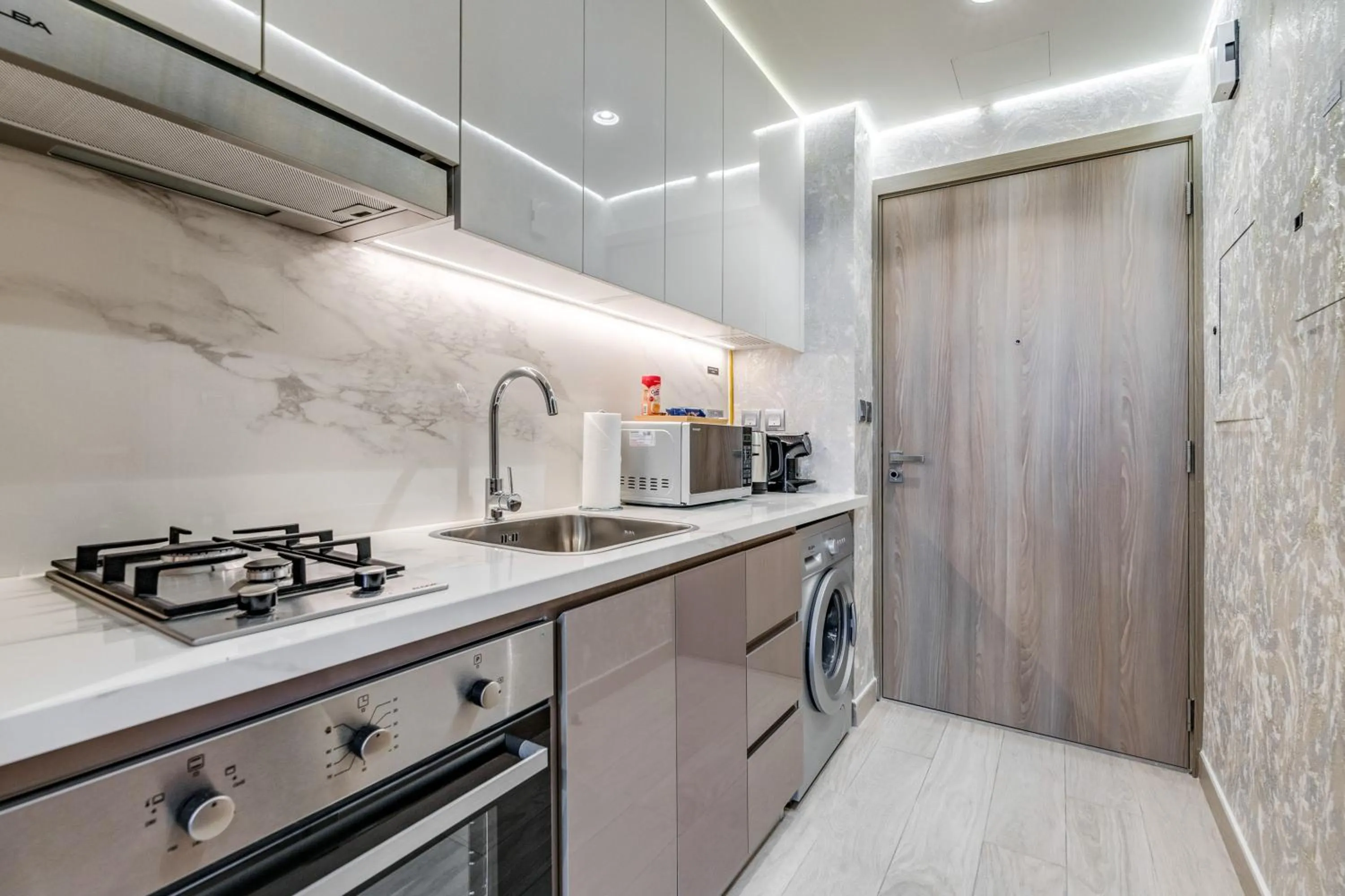 Kitchen or kitchenette in GLOBALSTAY Azizi Riviera 48