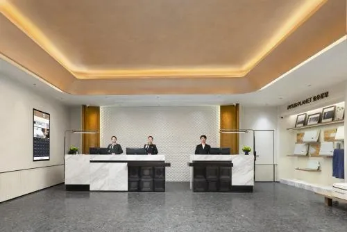 Atour Hotel Shenzhen Futian CBD Gangxia North Metro Station