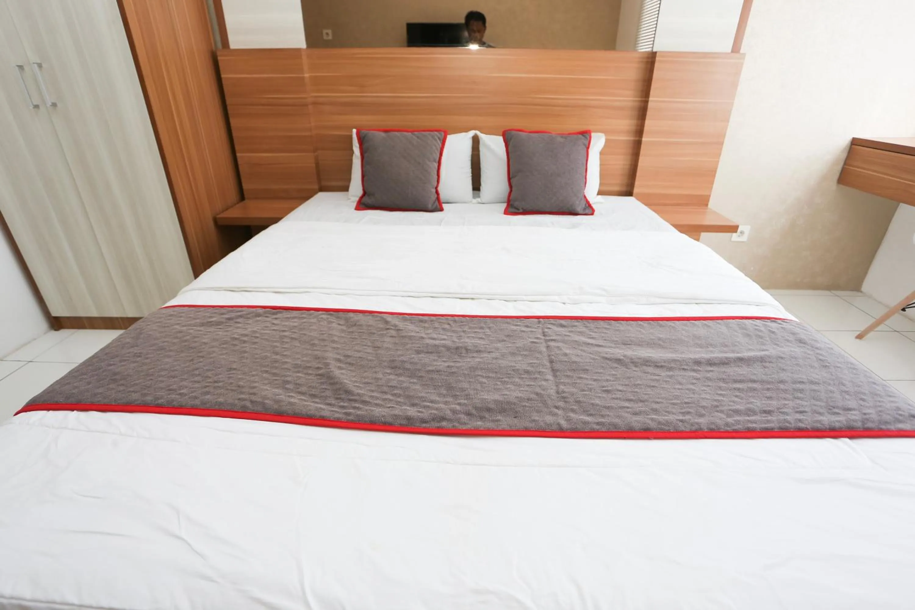 Bedroom, Bed in Collection O metroploitian park Serviced Apartmen