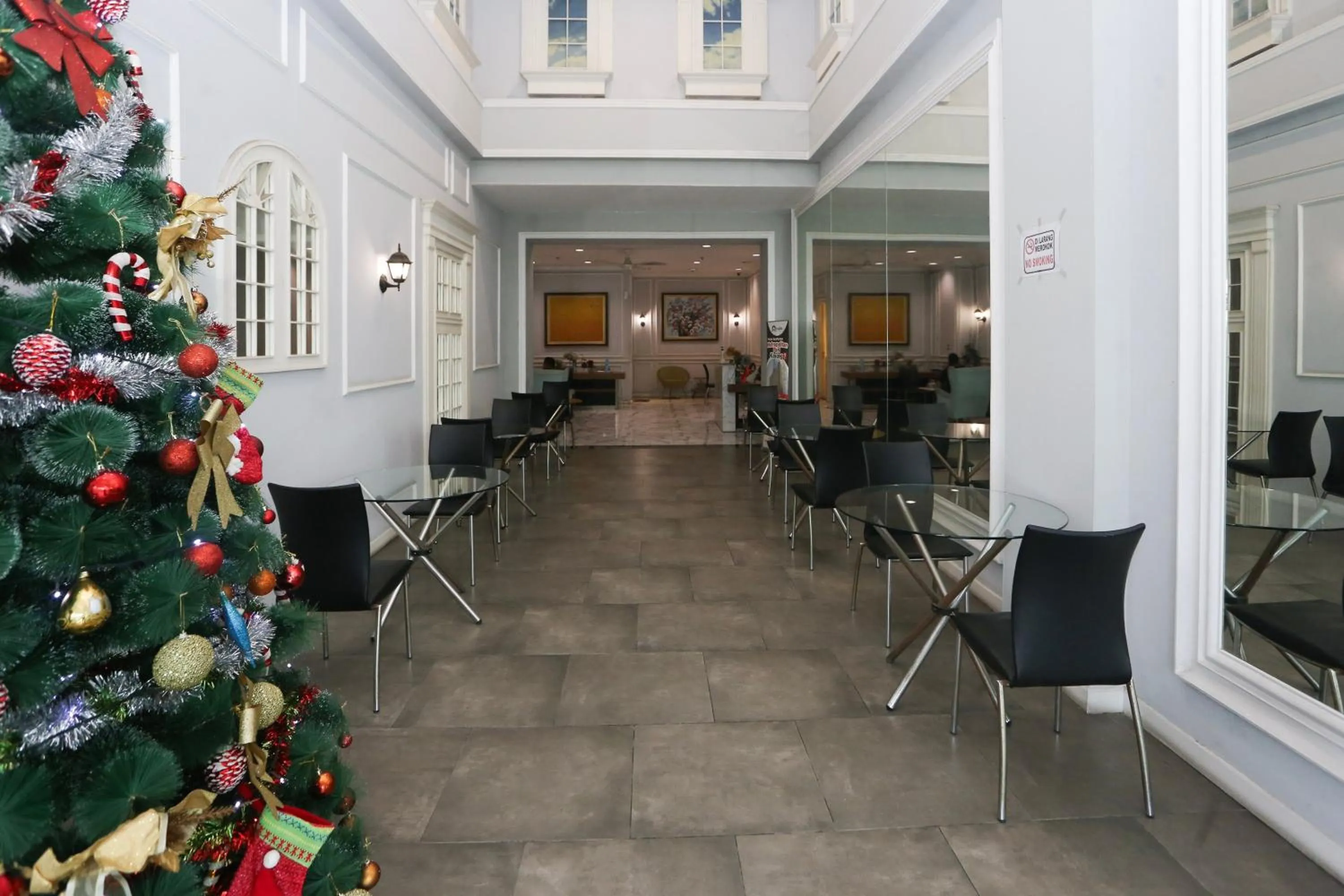 Lobby or reception in Collection O metroploitian park Serviced Apartmen