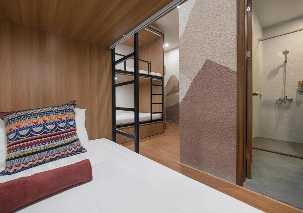 Photo of the whole room, Bed in Wanderlust Station Hostel