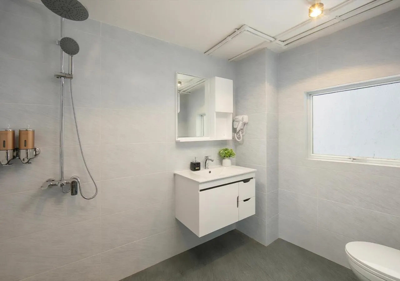 Shower in Wanderlust Station Hostel