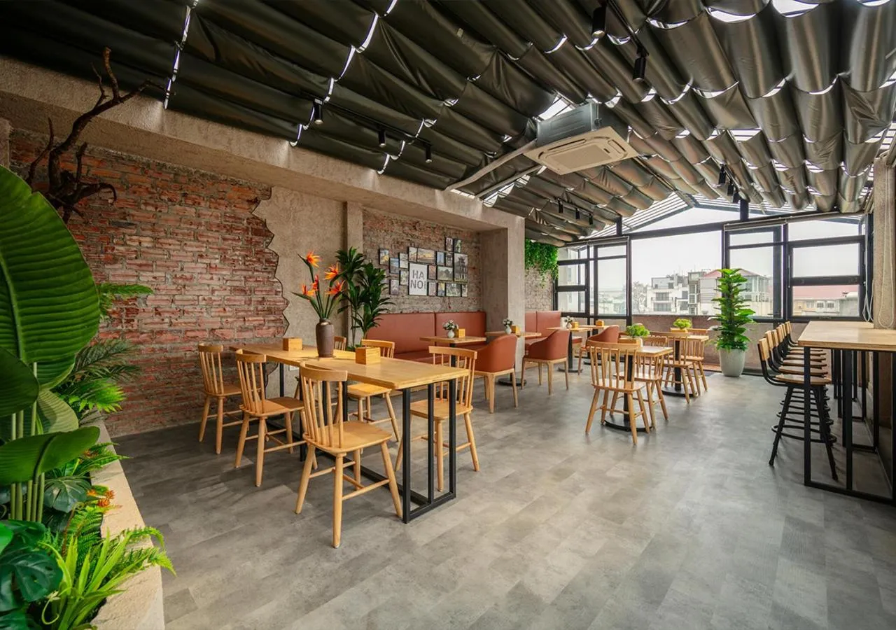 Restaurant/places to eat in Wanderlust Station Hostel