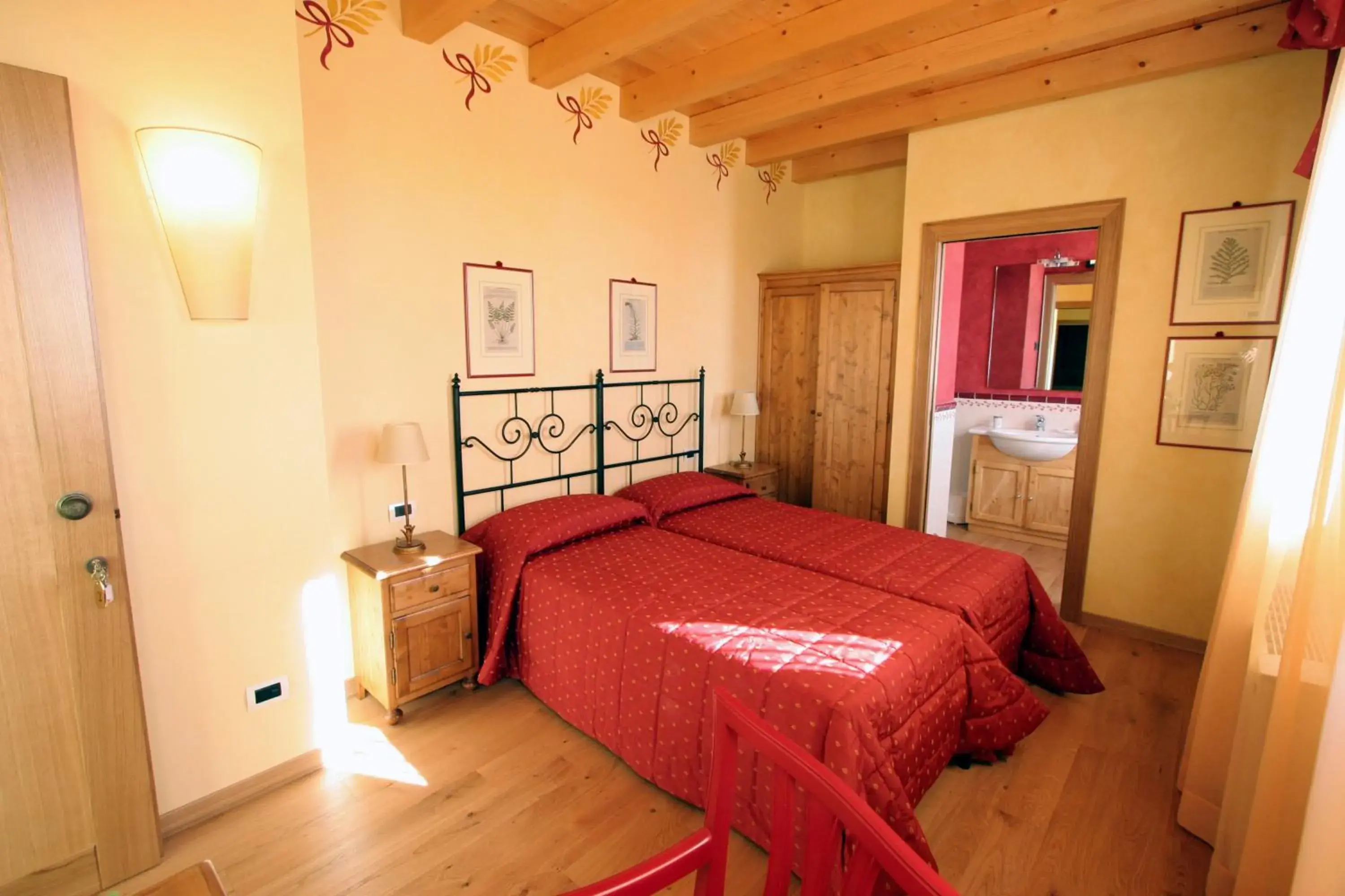 Deluxe Double Room in La Valdella Deluxe Double Room in La Valdella