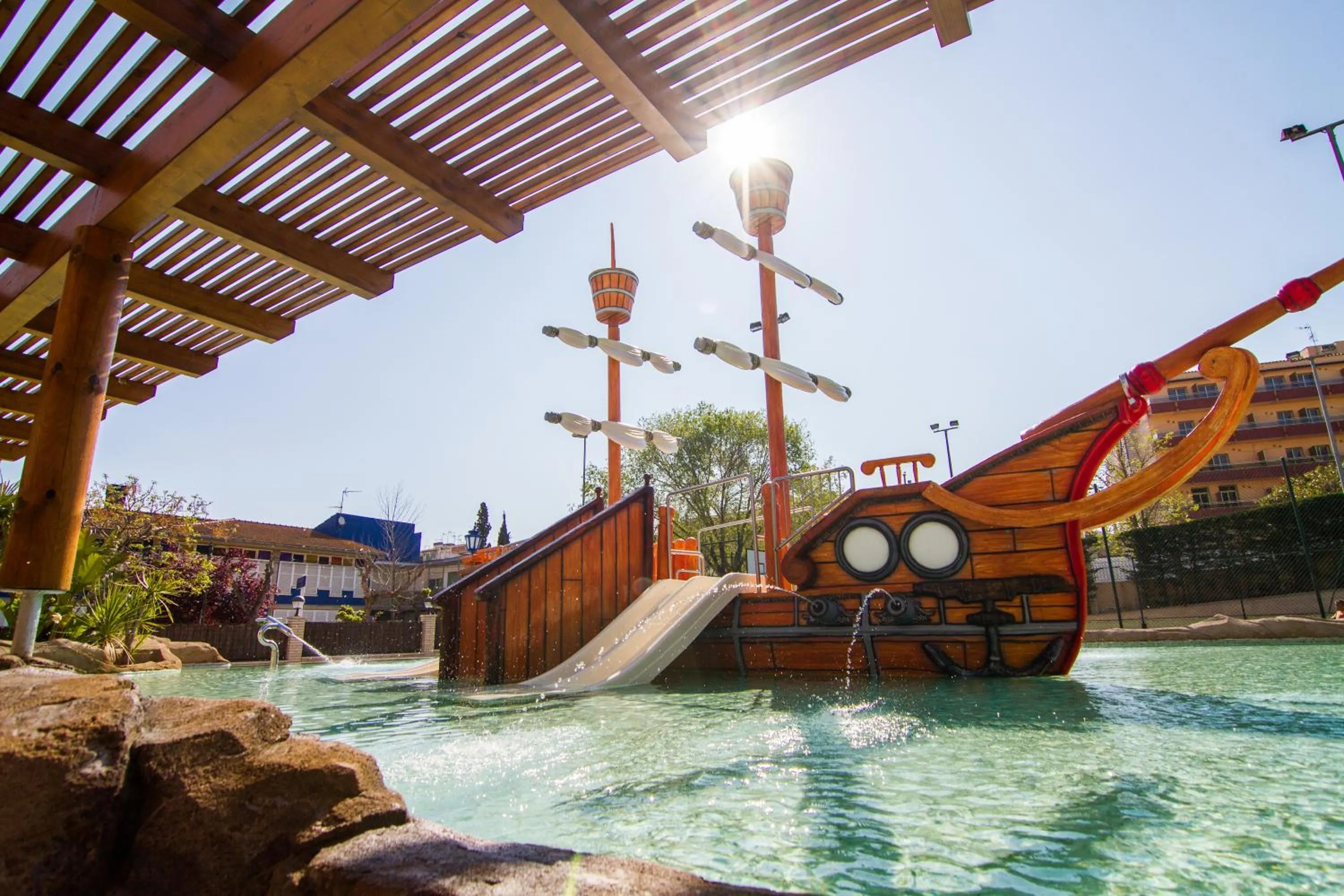 Aqua park in Golden Bahía de Tossa & Spa 4* Sup.