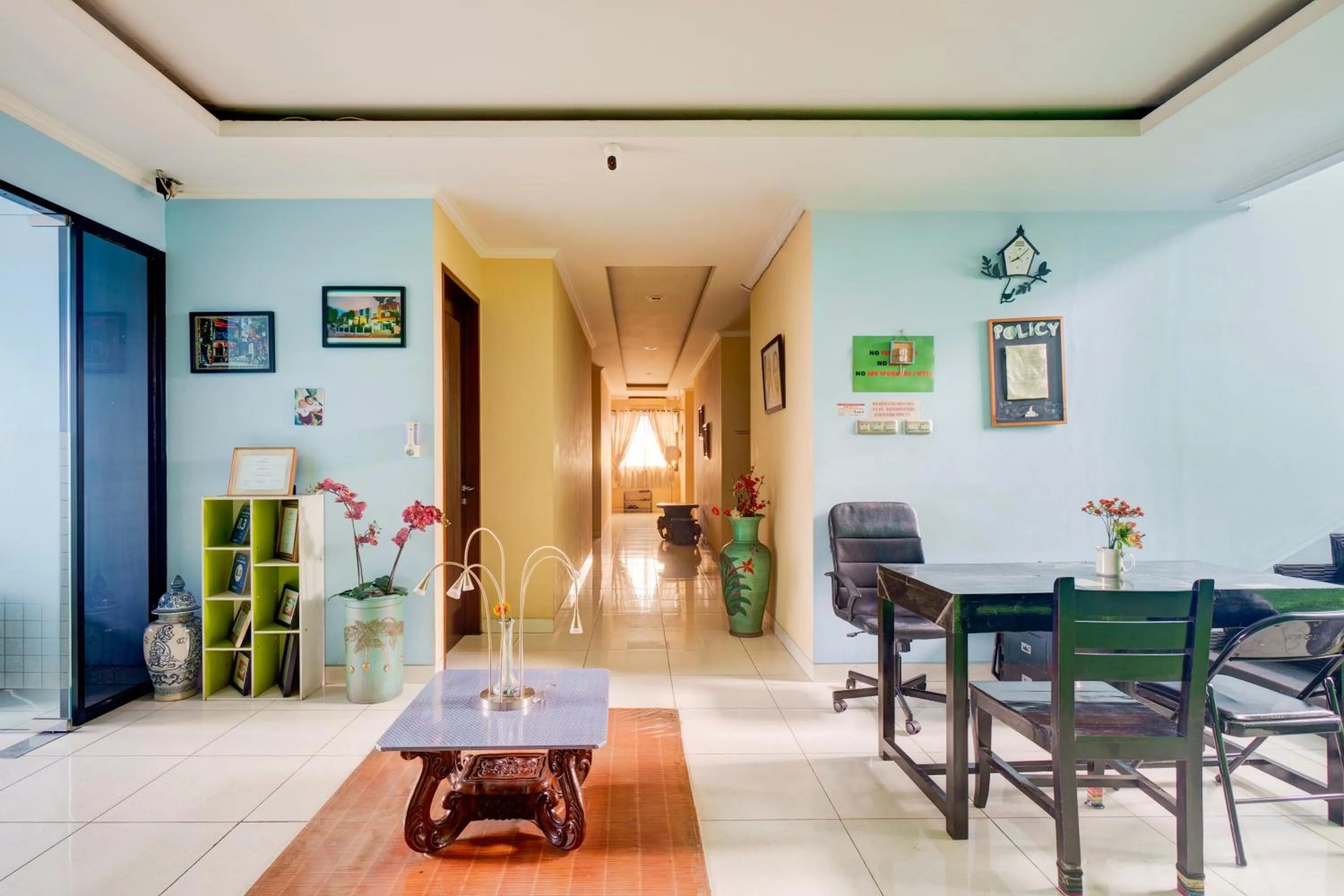 Lobby or reception in OYO 94426 Sabda Guest House