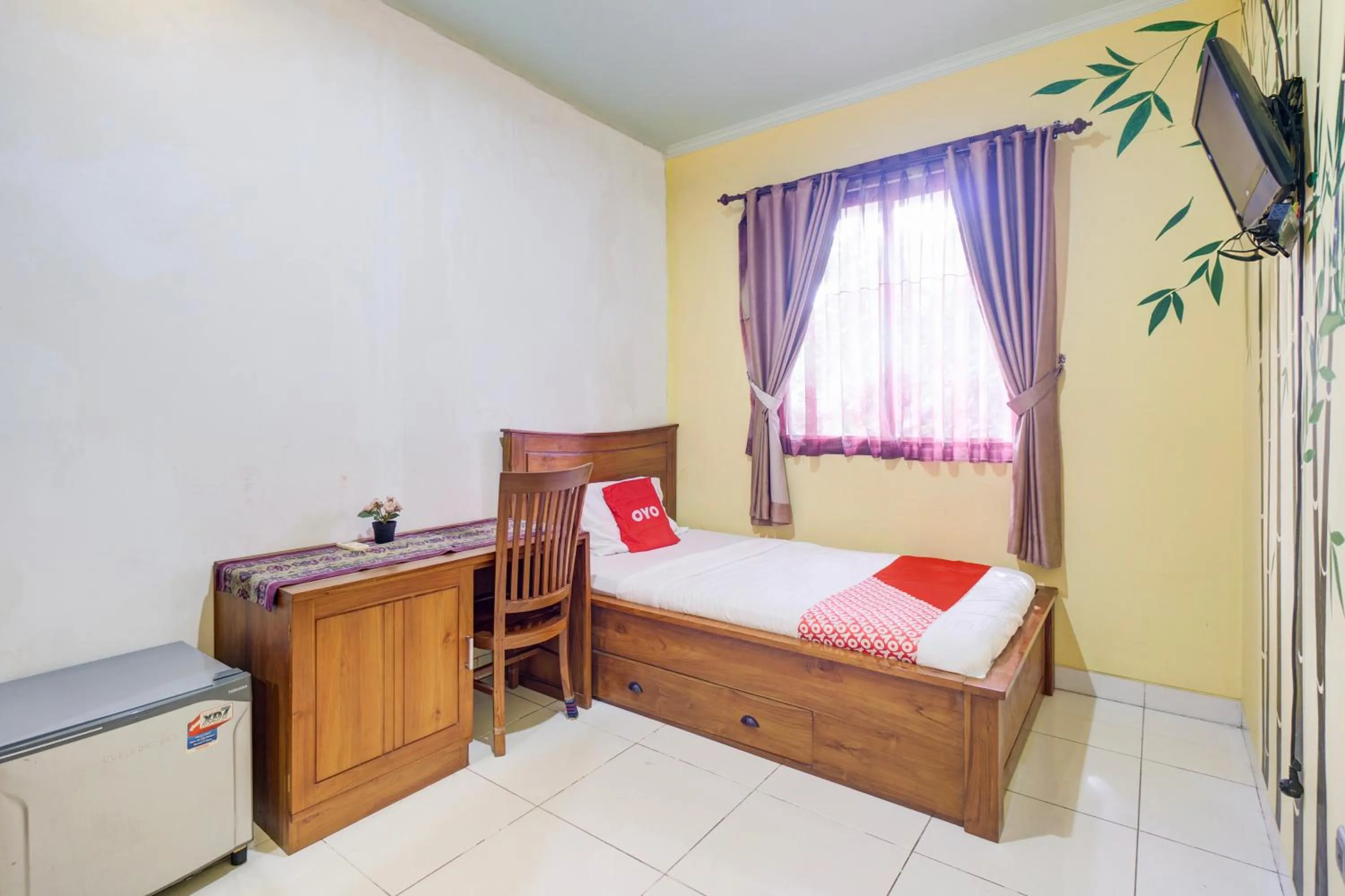 Bedroom, Bed in OYO 94426 Sabda Guest House