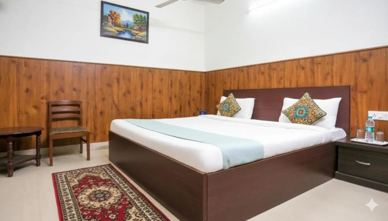Bed in Shri Sai Guest House - Opp Azadpur Main Mandi I Couple Friendly I Metro Access