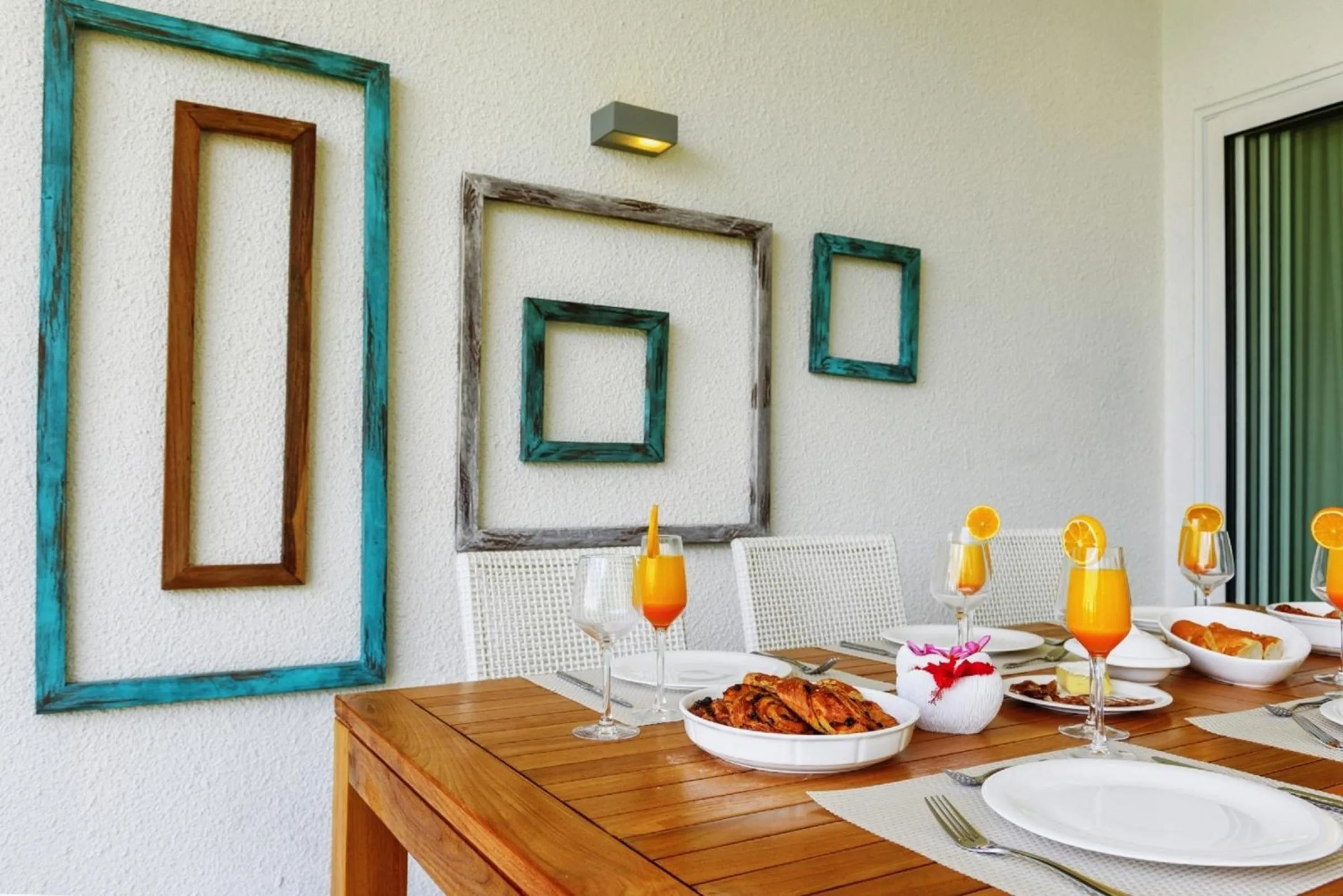 Dining area in Myra Seafront Suites by LOV Mauritius
