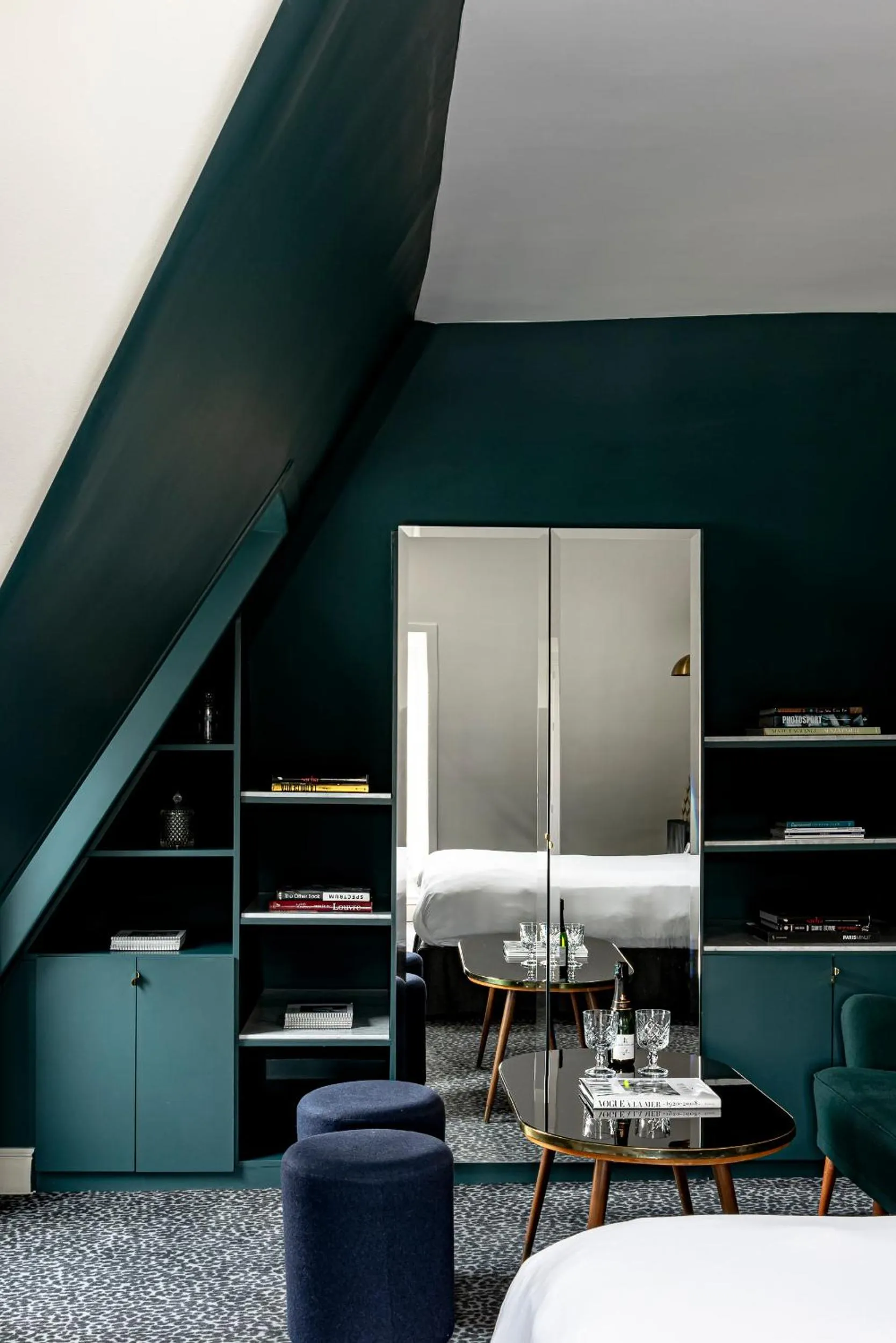 Photo of the whole room in Grand Pigalle Experimental