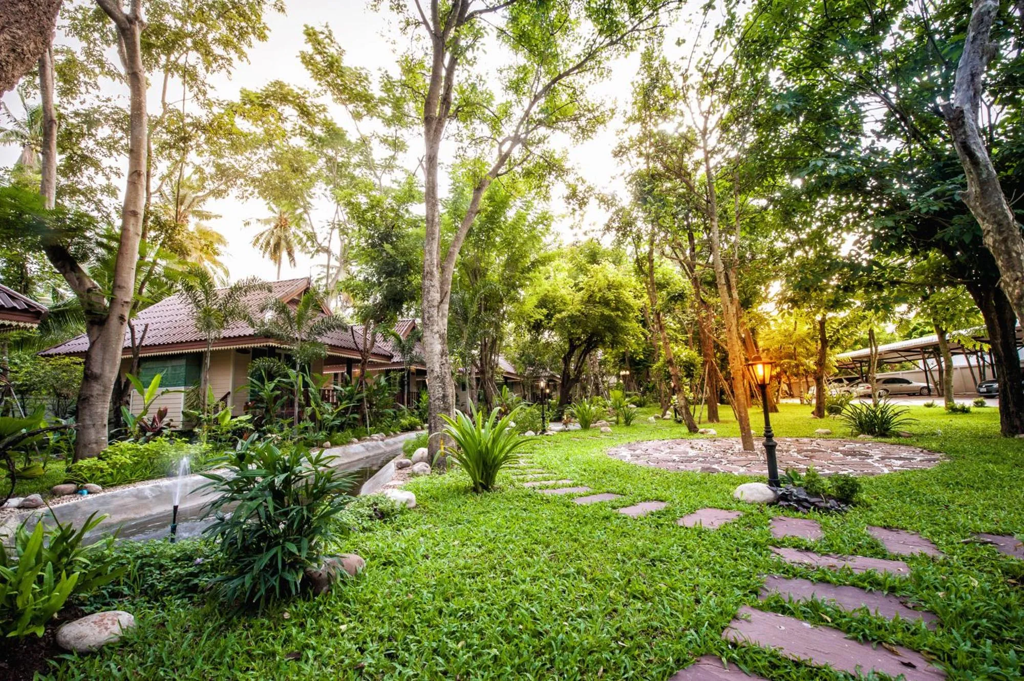 Garden in Baan Nam Pen Resort