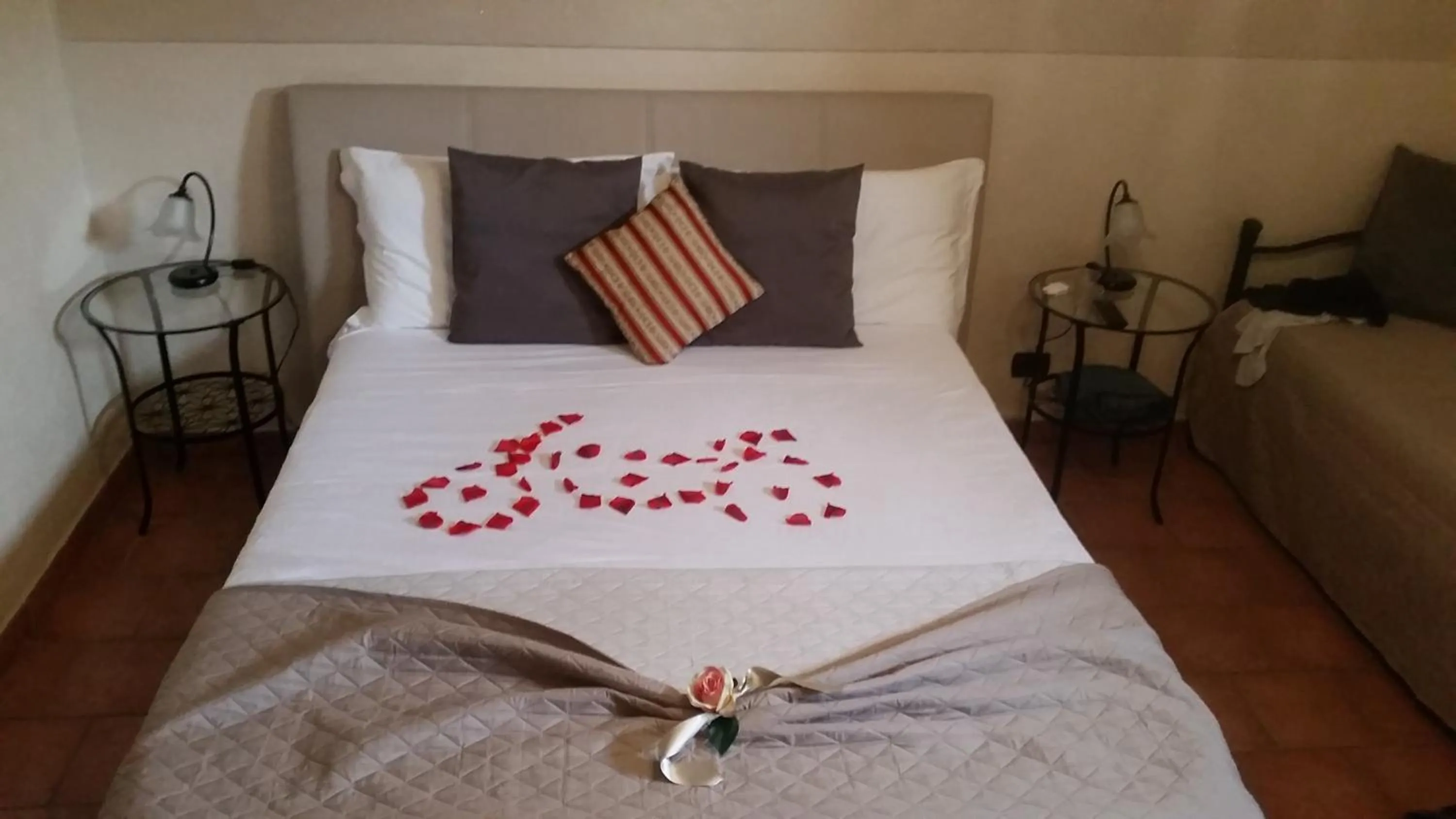 Bed in Villa Laura B&B