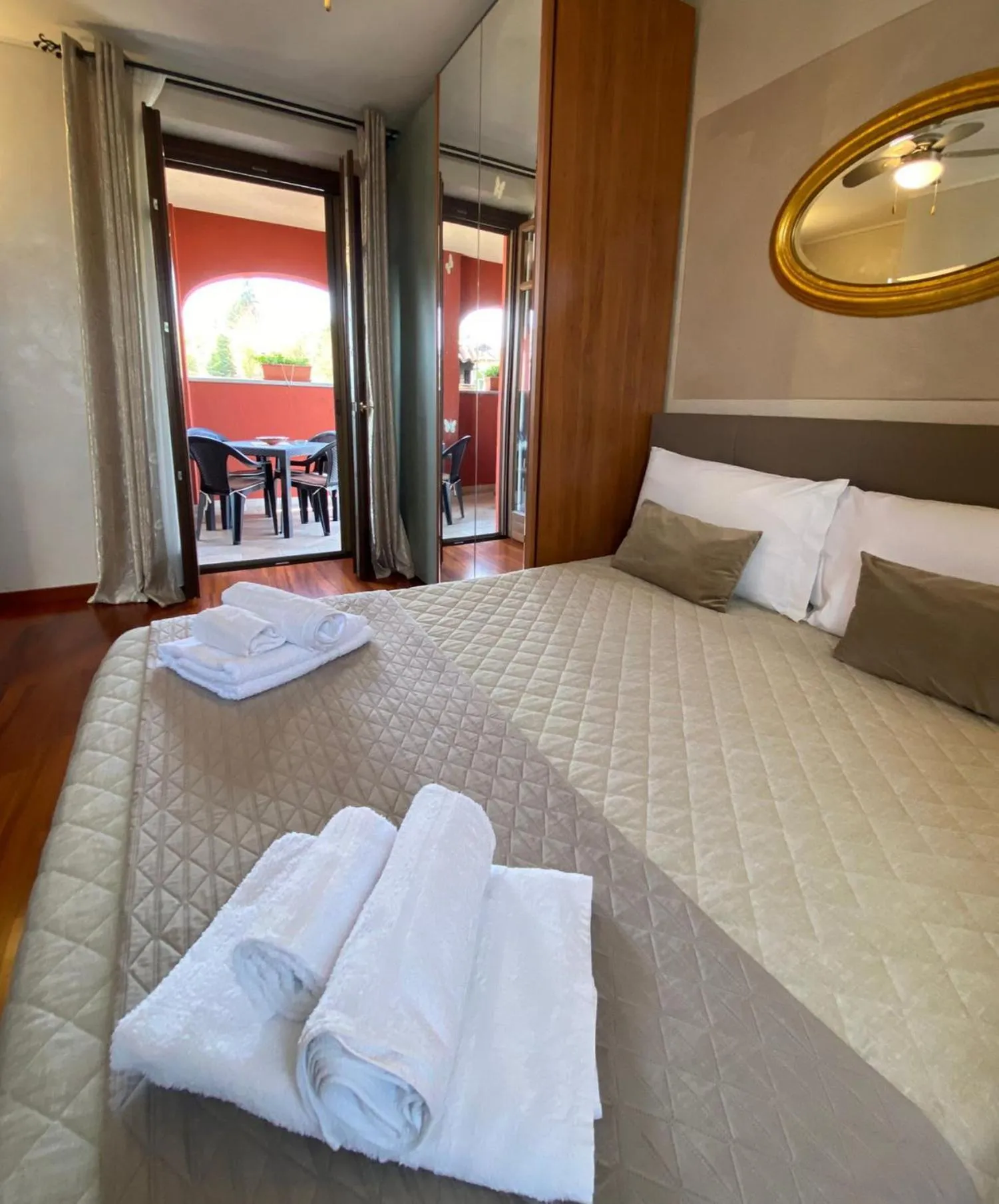 View (from property/room), Bed in Villa Laura B&B