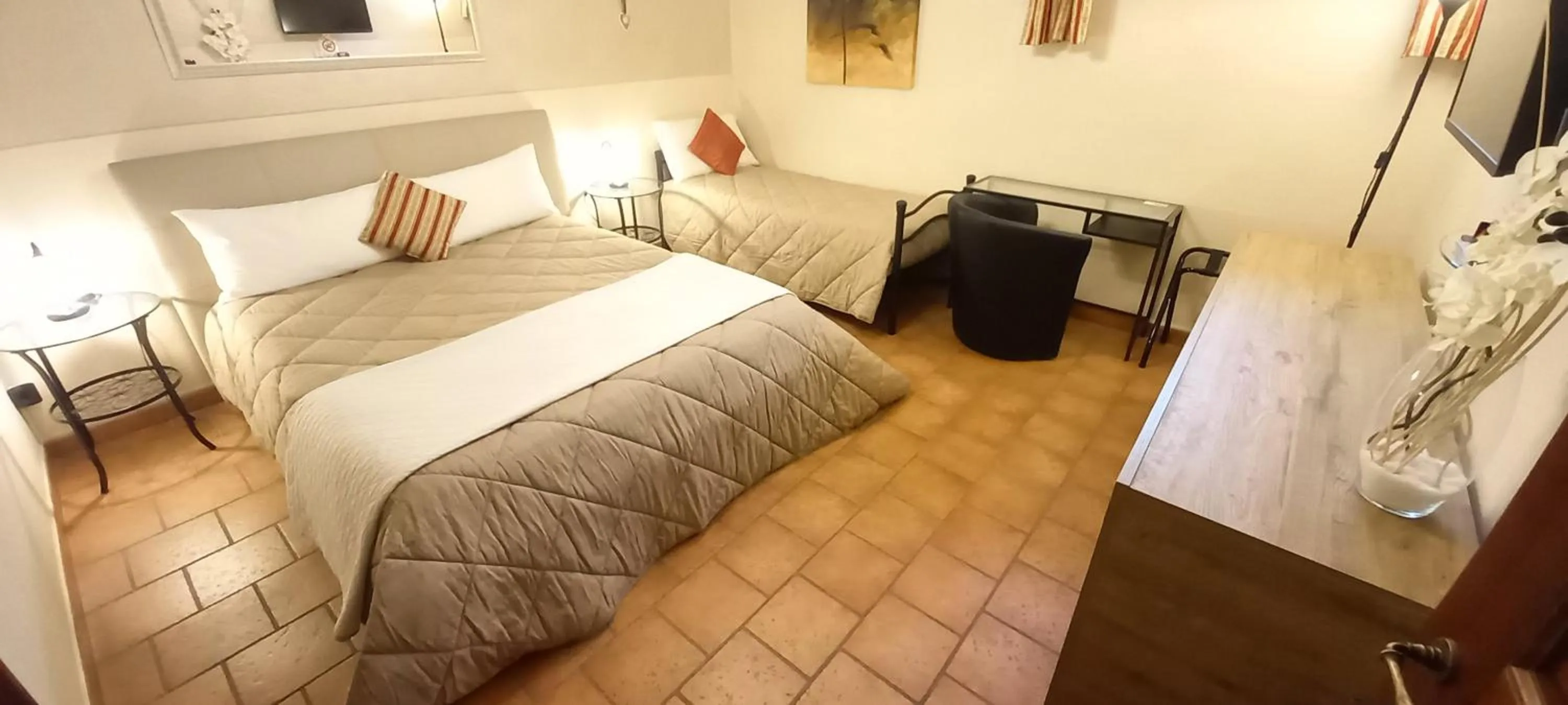 Photo of the whole room, Bed in Villa Laura B&B