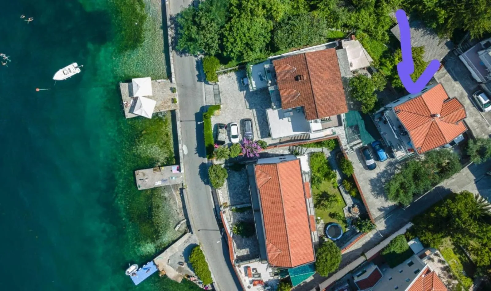 Daria Apartments