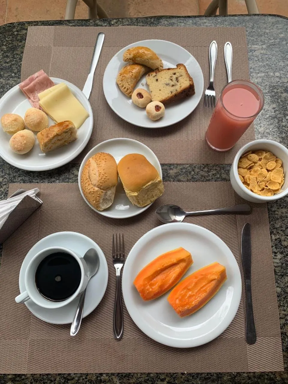 Breakfast in Rede Andrade Estrela Dalva Praia Hotel