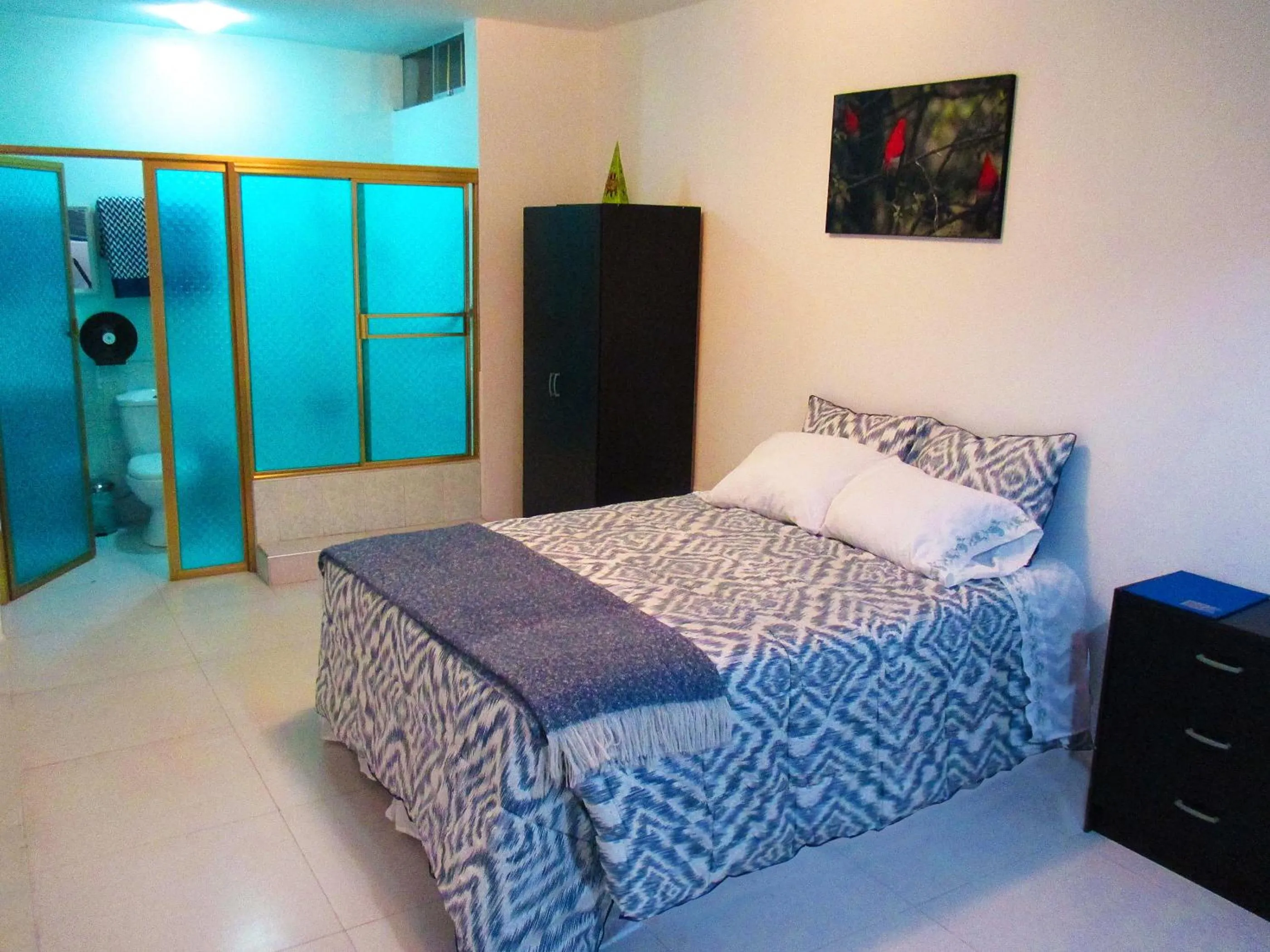 Shower, Bed in Magicperu Apart Hotel