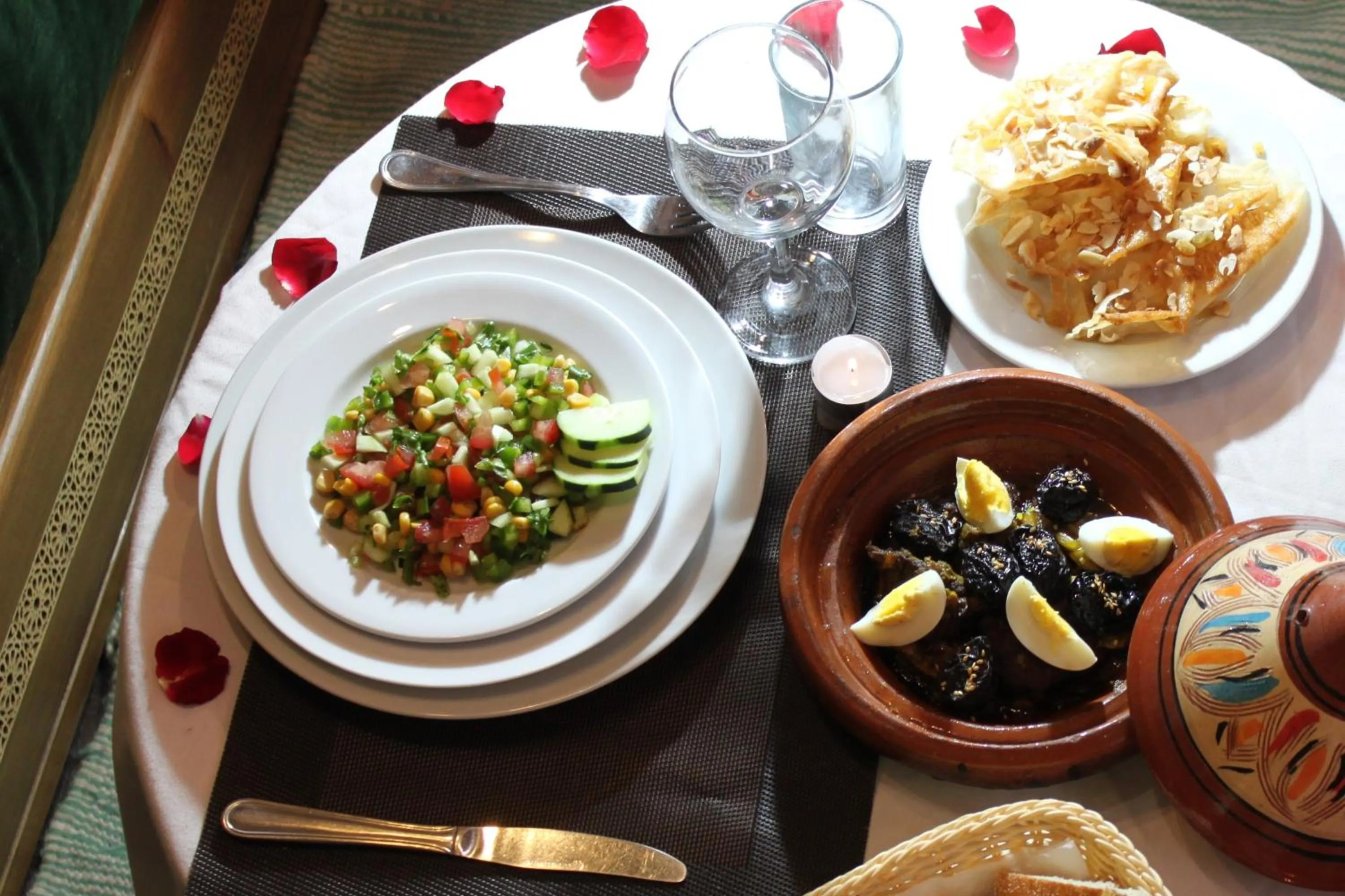 Restaurant/places to eat in Riad Al Wafaa