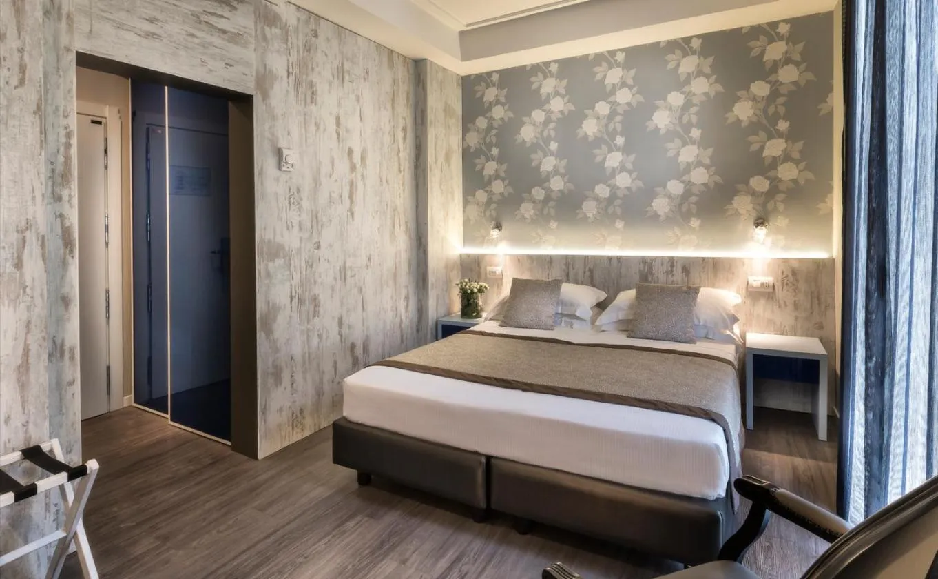 Other, Bed in Hotel Roma