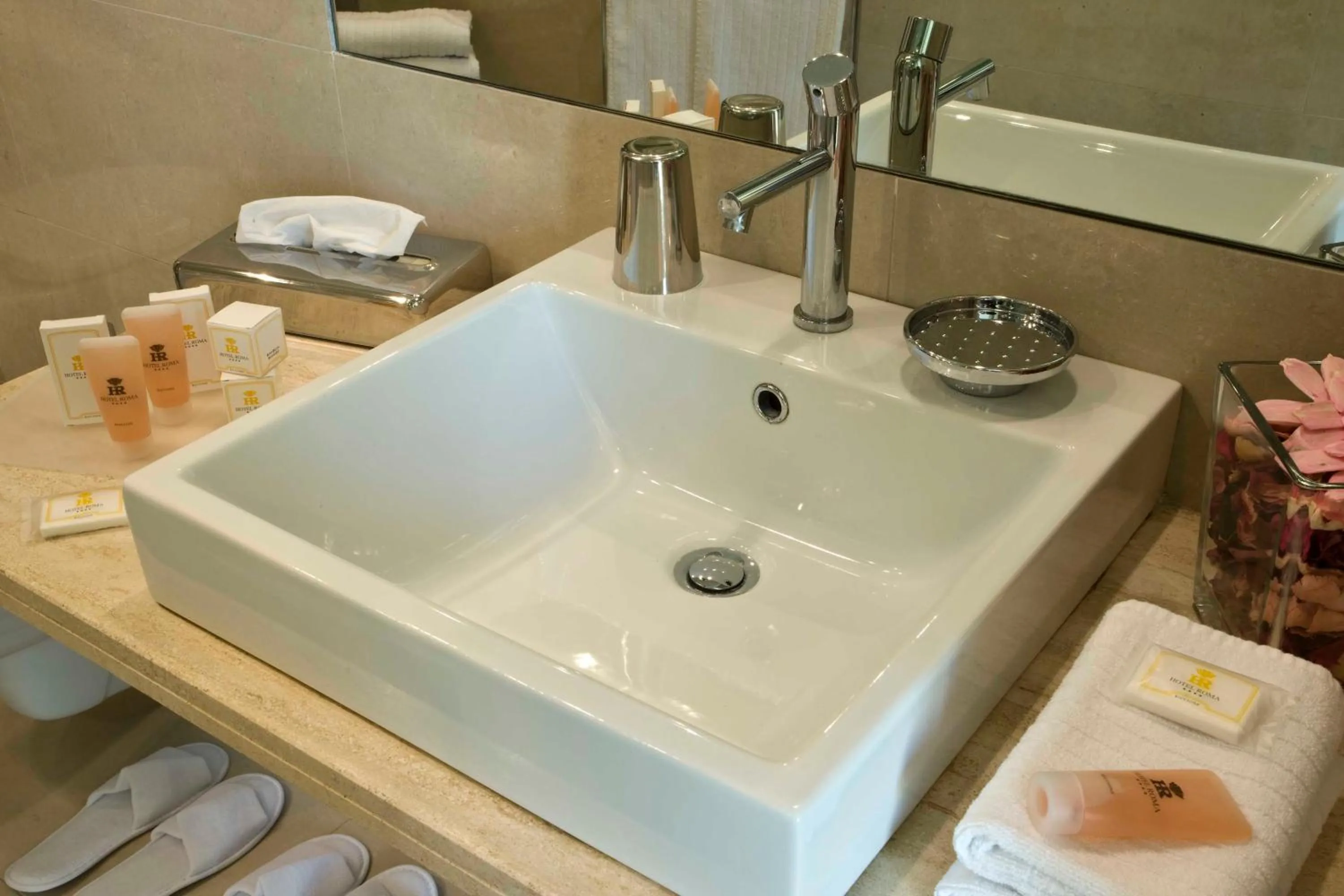 Bathroom in Hotel Roma