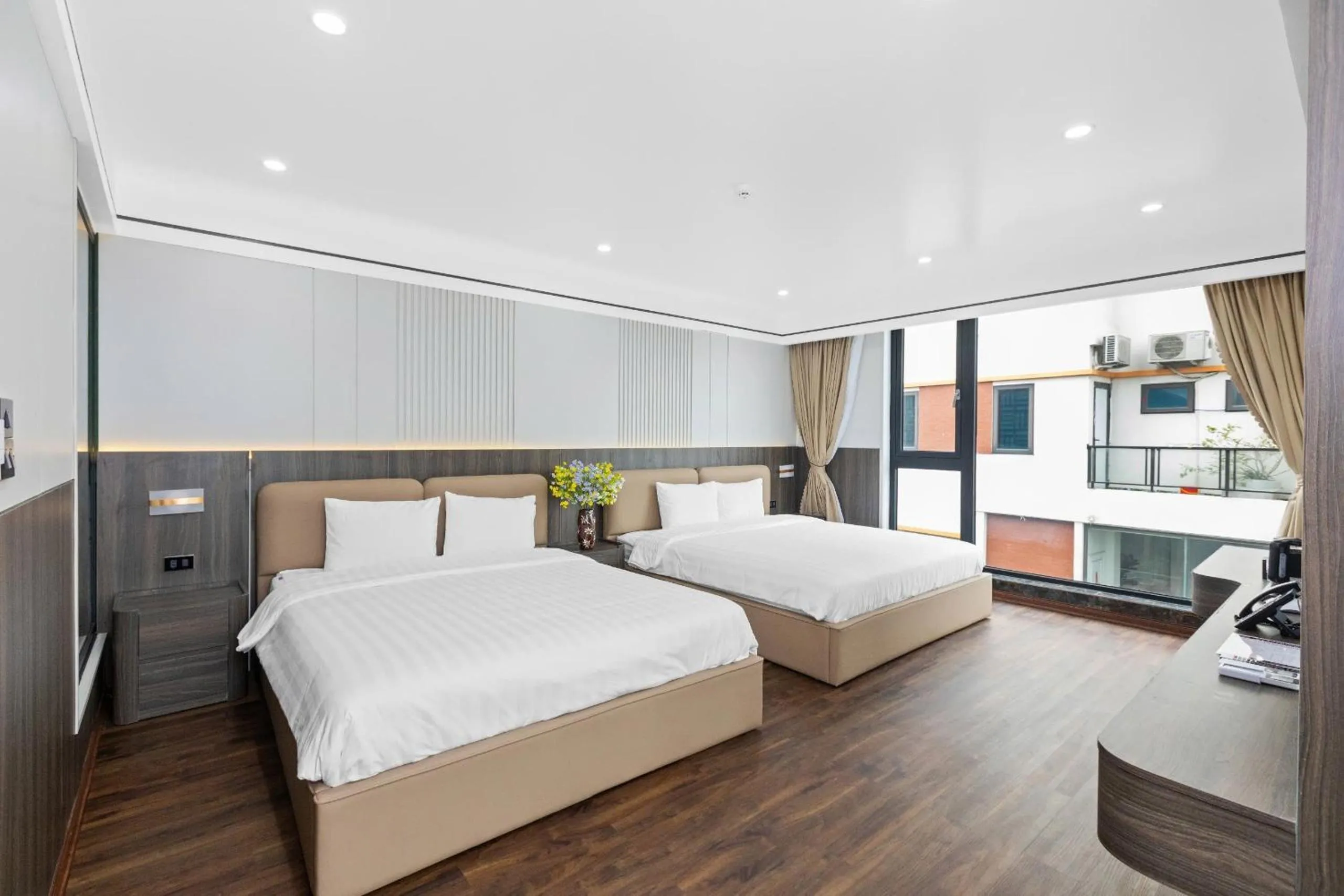 King Room with Two King Beds in Khách sạn Phố cổ Hotel Ninh Bình
