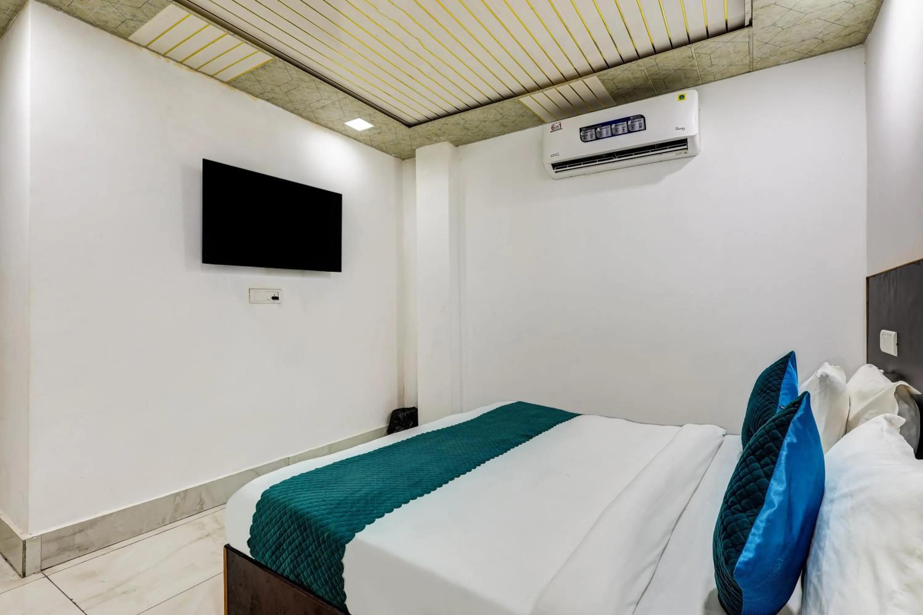 Mauryan Signature hotel Devli Khanpur