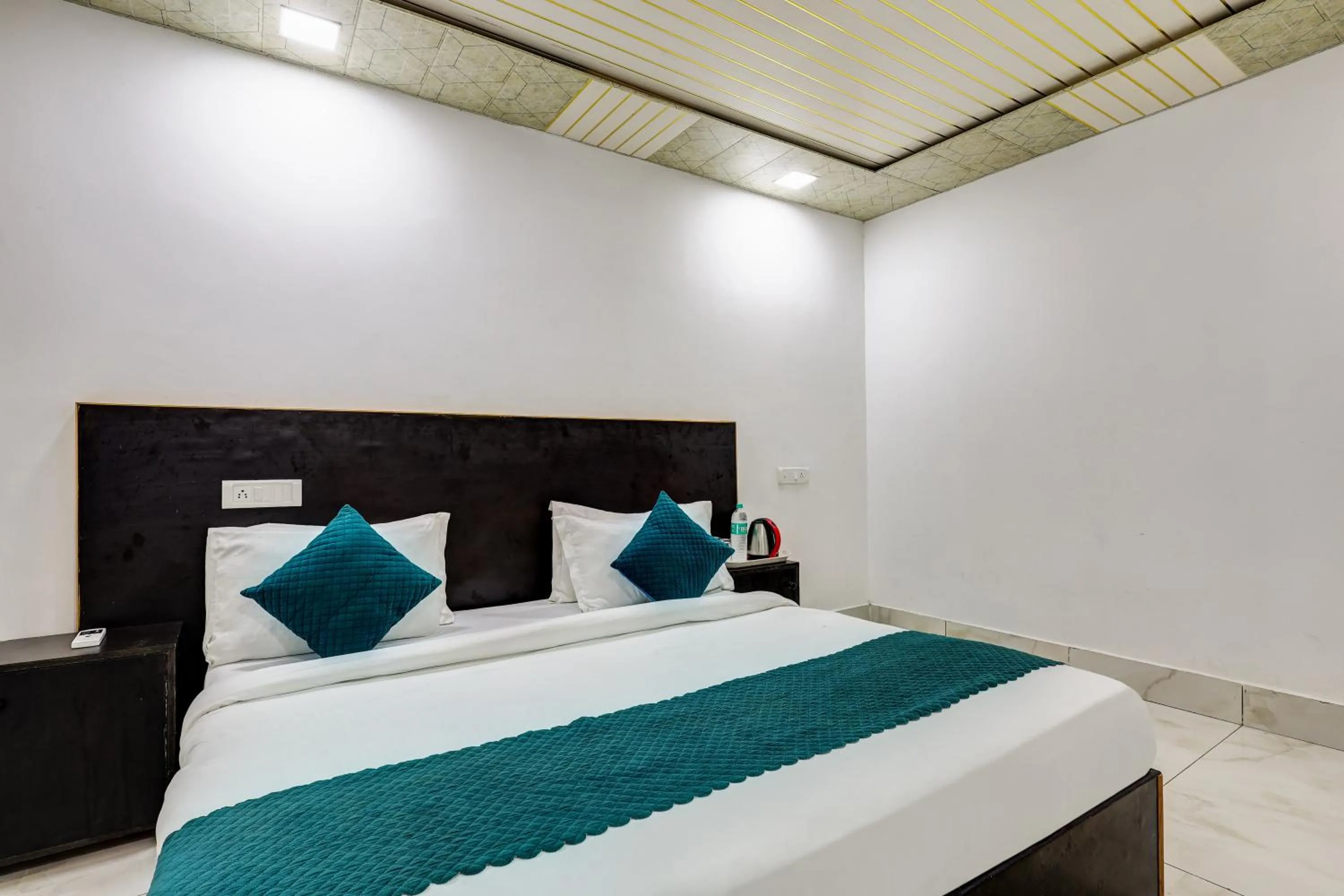 Mauryan Signature hotel Devli Khanpur