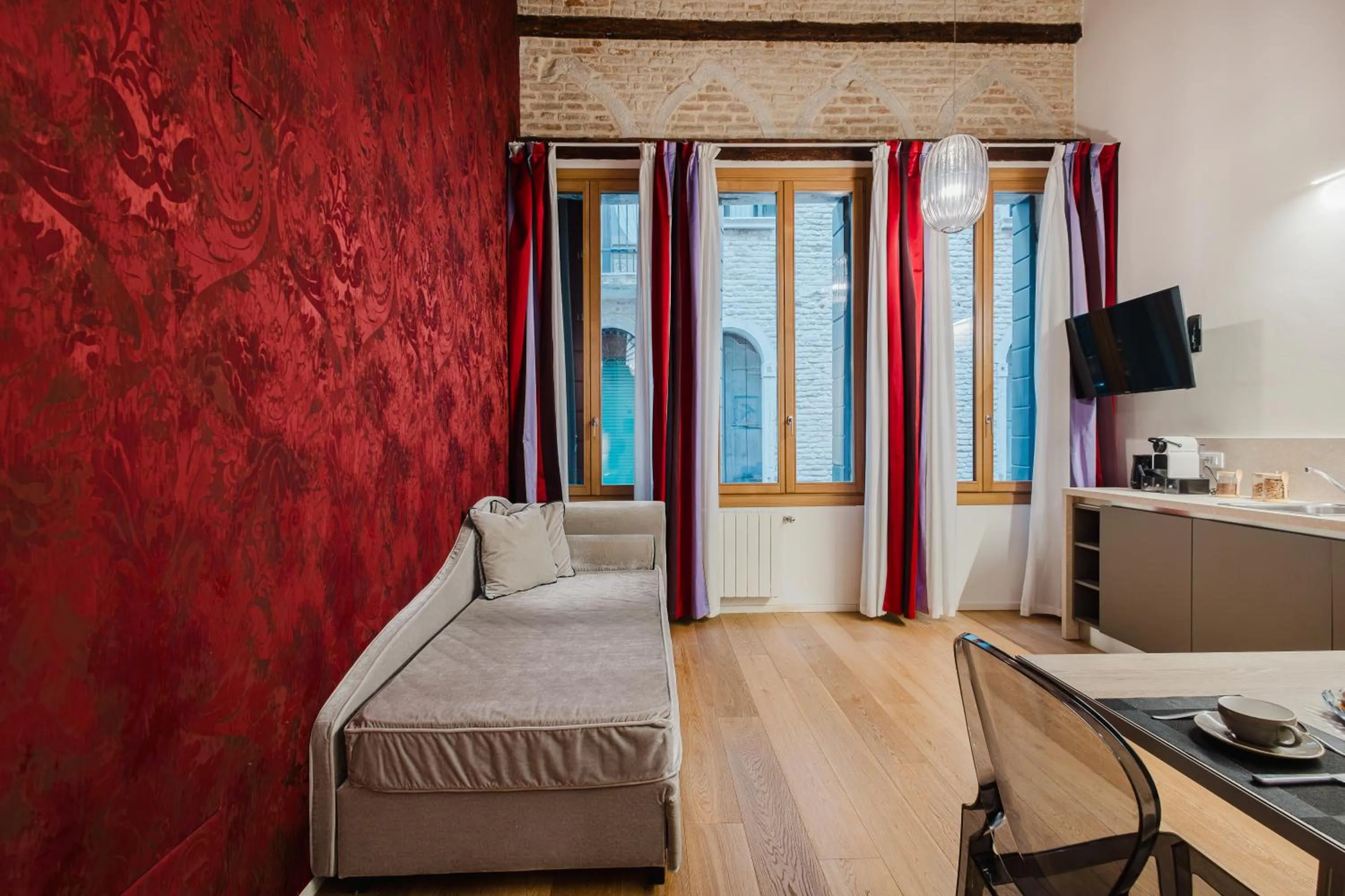 Living room, Bed in Dimora Capuleti