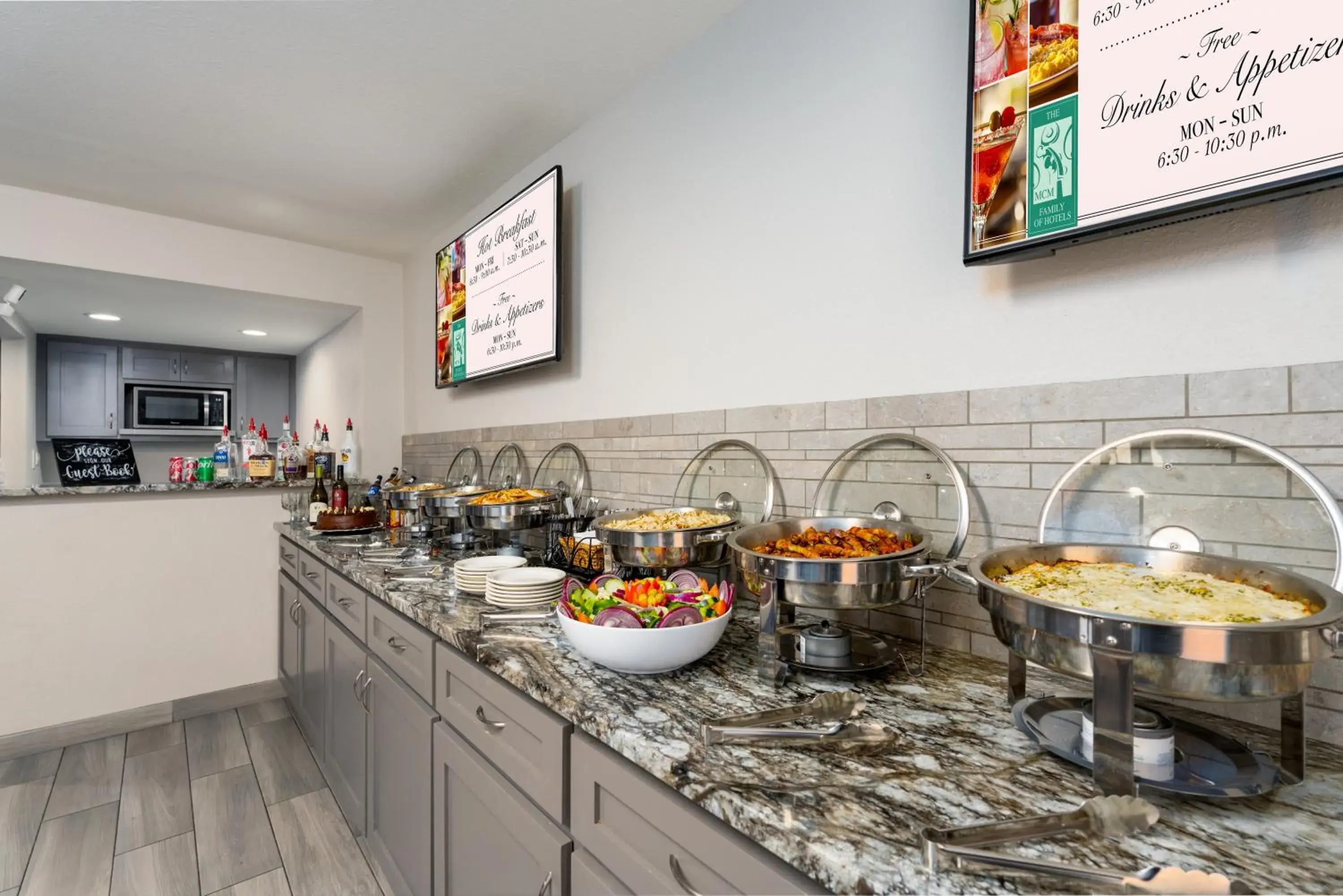 Food and drinks in MCM Elegante Hotel Food and drinks in MCM Elegante Hotel