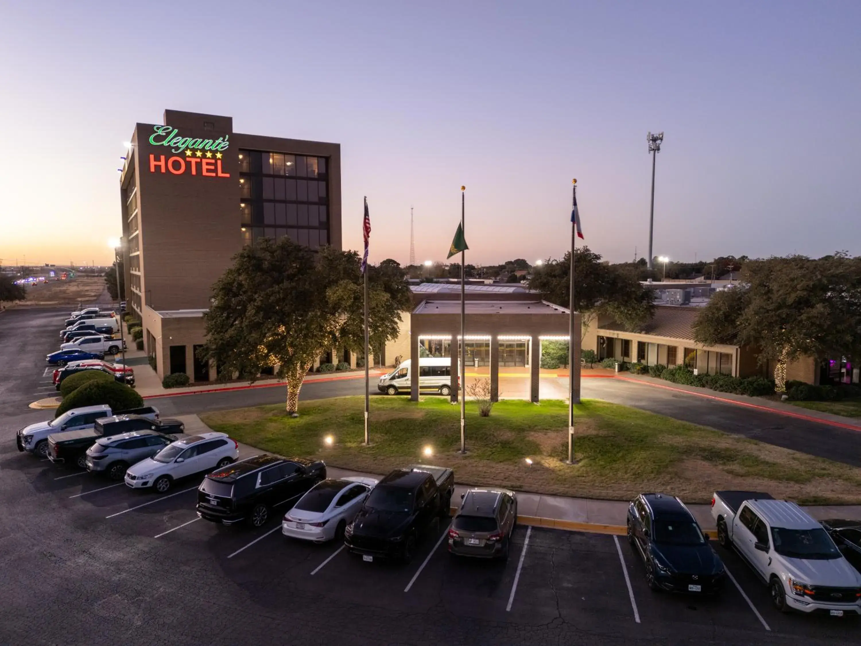 Property building in MCM Elegante Hotel Property building in MCM Elegante Hotel