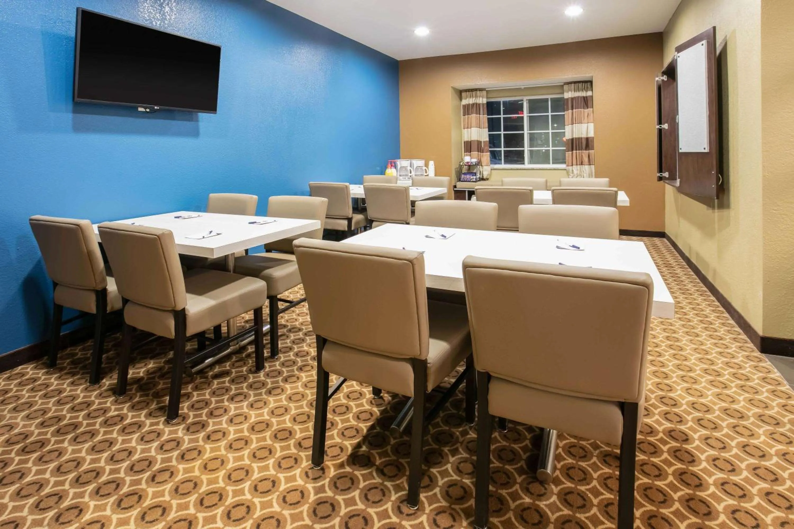 Meeting/conference room in Microtel Inn and Suites Pecos