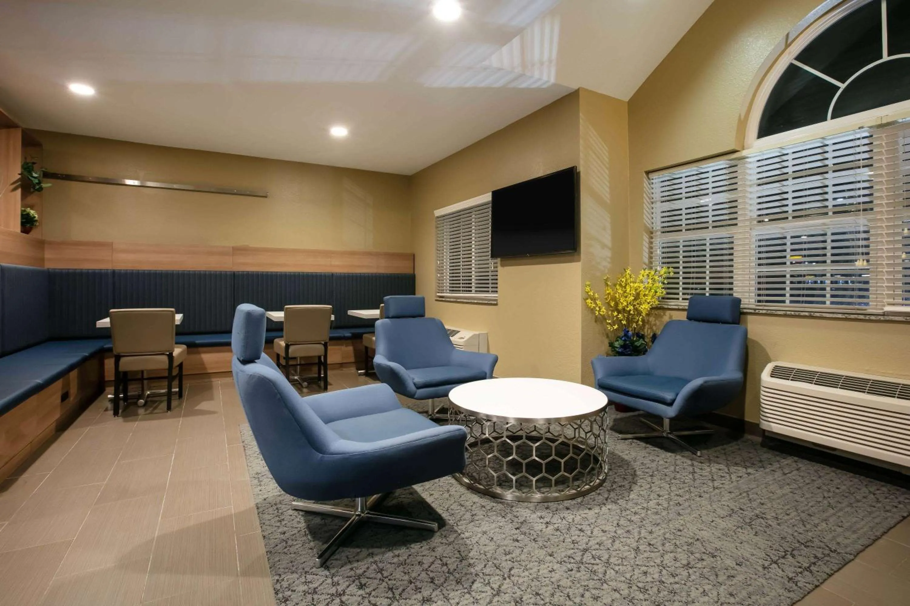 Lobby or reception in Microtel Inn and Suites Pecos