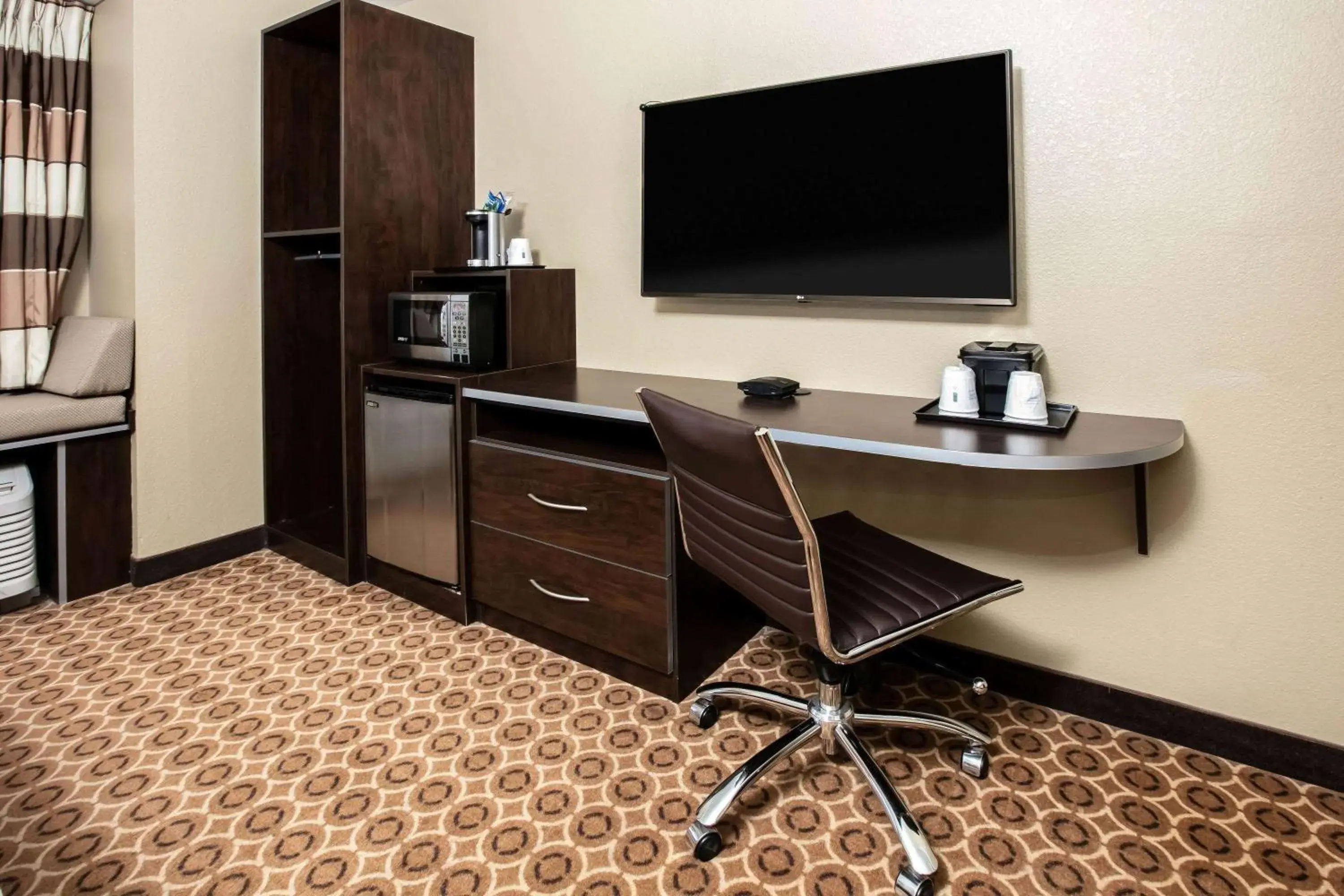 Photo of the whole room in Microtel Inn and Suites Pecos Photo of the whole room in Microtel Inn and Suites Pecos