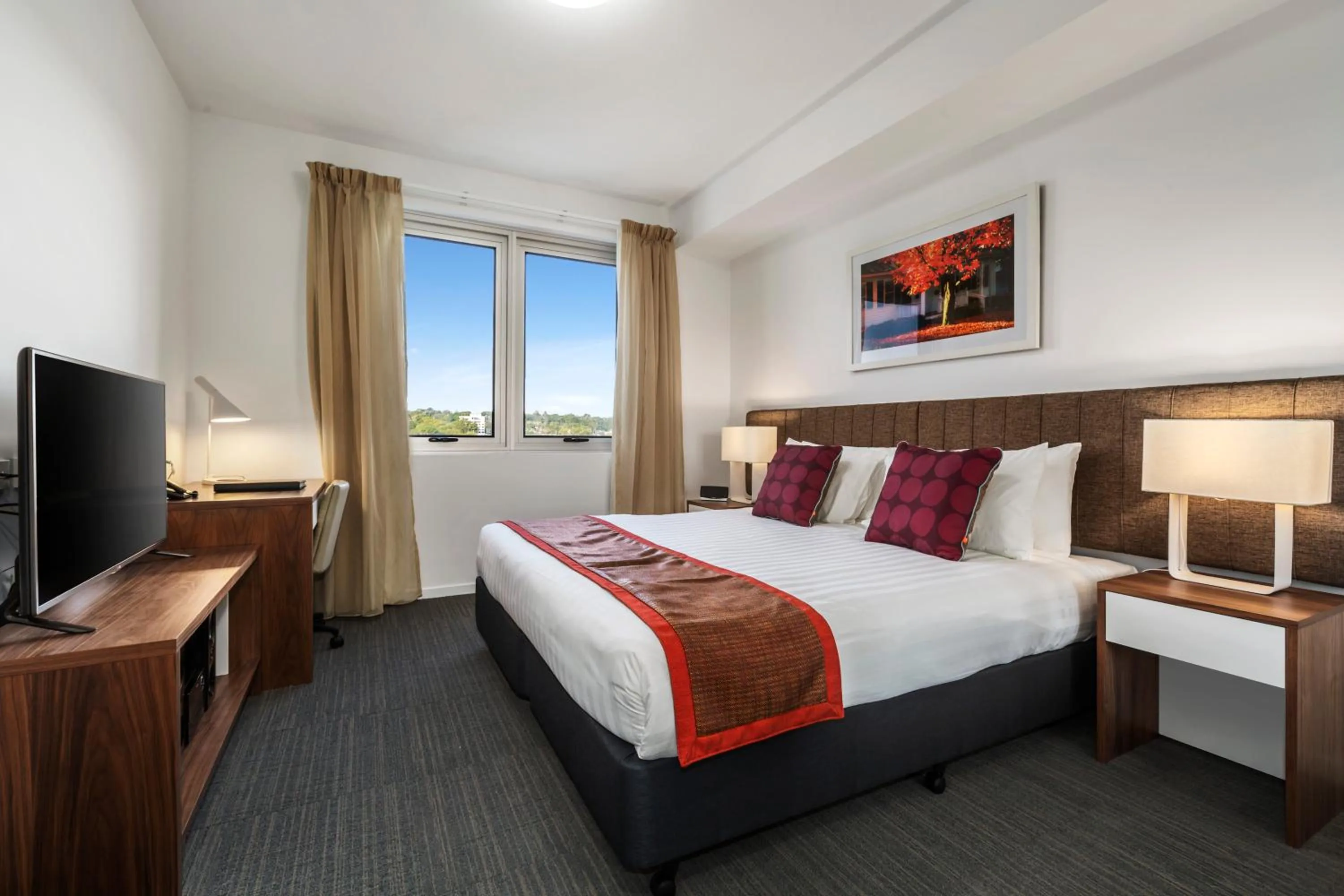 Photo of the whole room, Bed in Quest Toowoomba