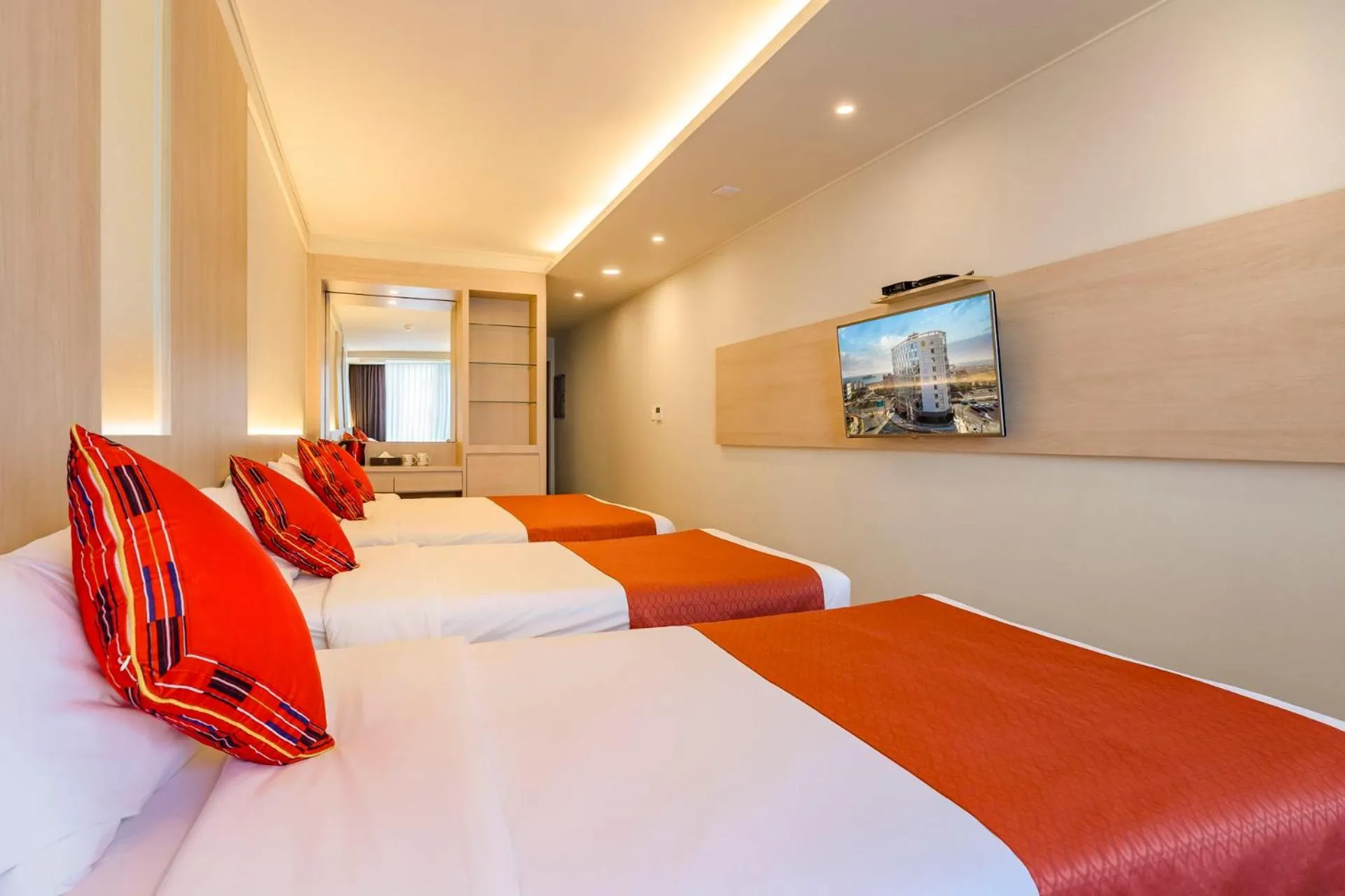 Bed in Shin Shin Hotel Jeju Worldcup