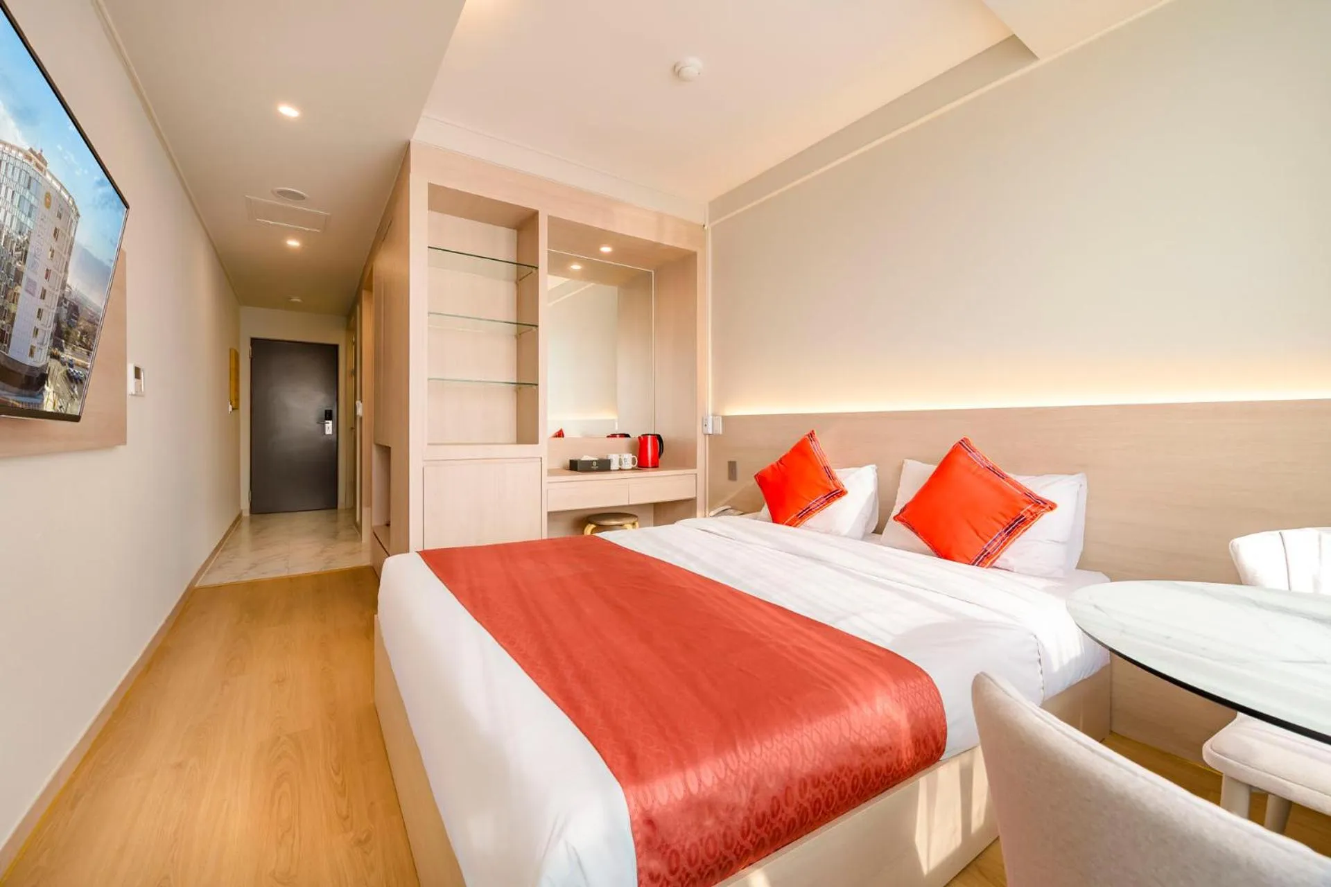 Bed in Shin Shin Hotel Jeju Worldcup