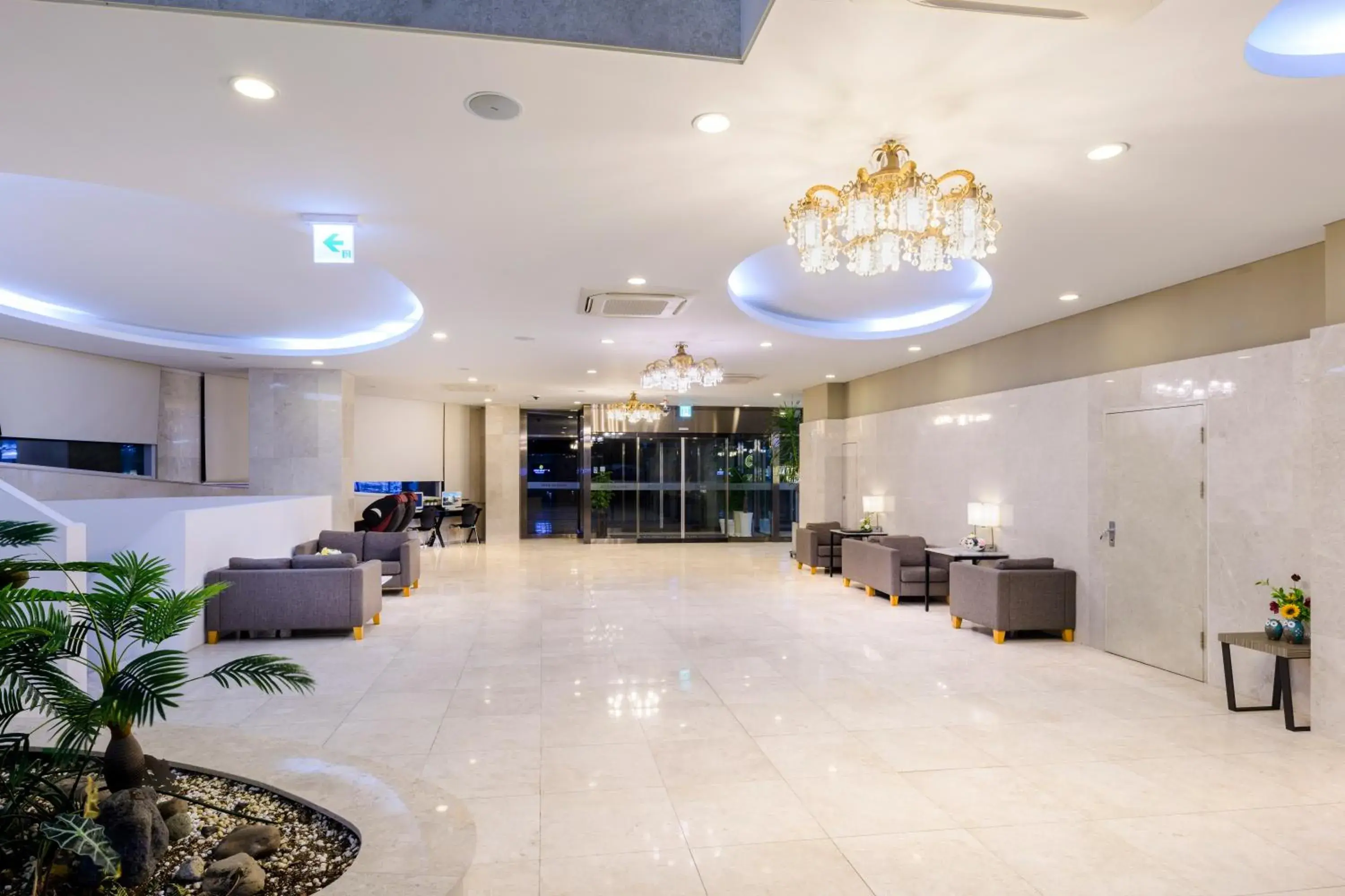 Lobby or reception in Shin Shin Hotel Jeju Worldcup Lobby or reception in Shin Shin Hotel Jeju Worldcup