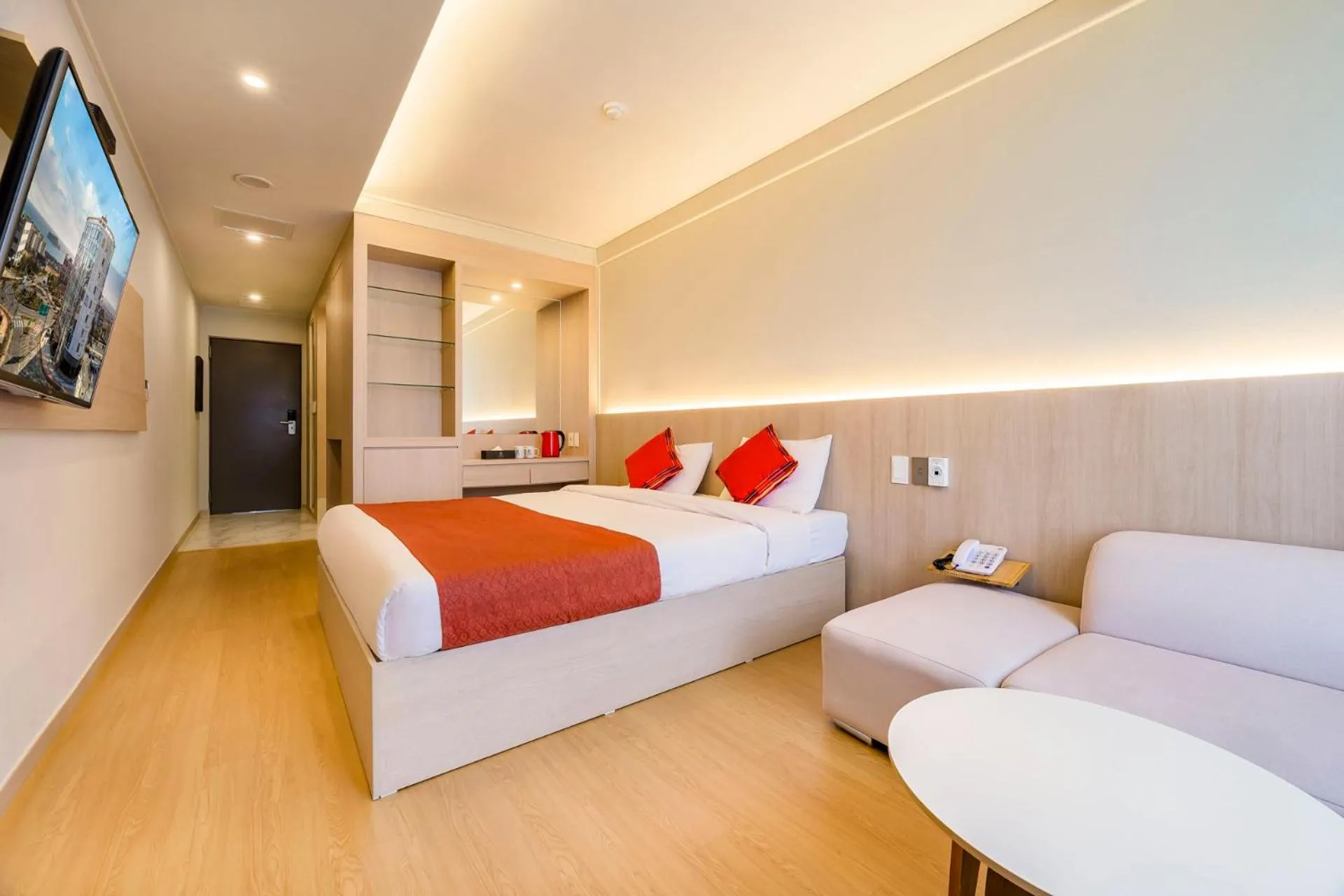 Bed in Shin Shin Hotel Jeju Worldcup