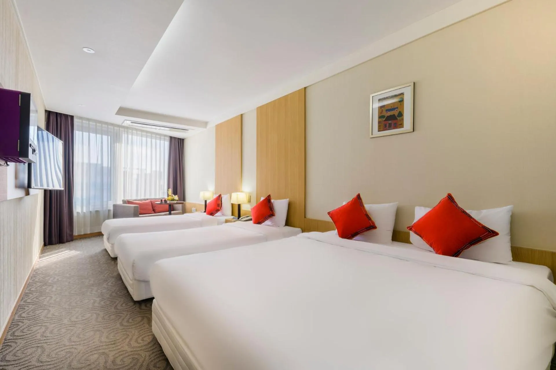 Decorative detail, Bed in Shin Shin Hotel Jeju Worldcup