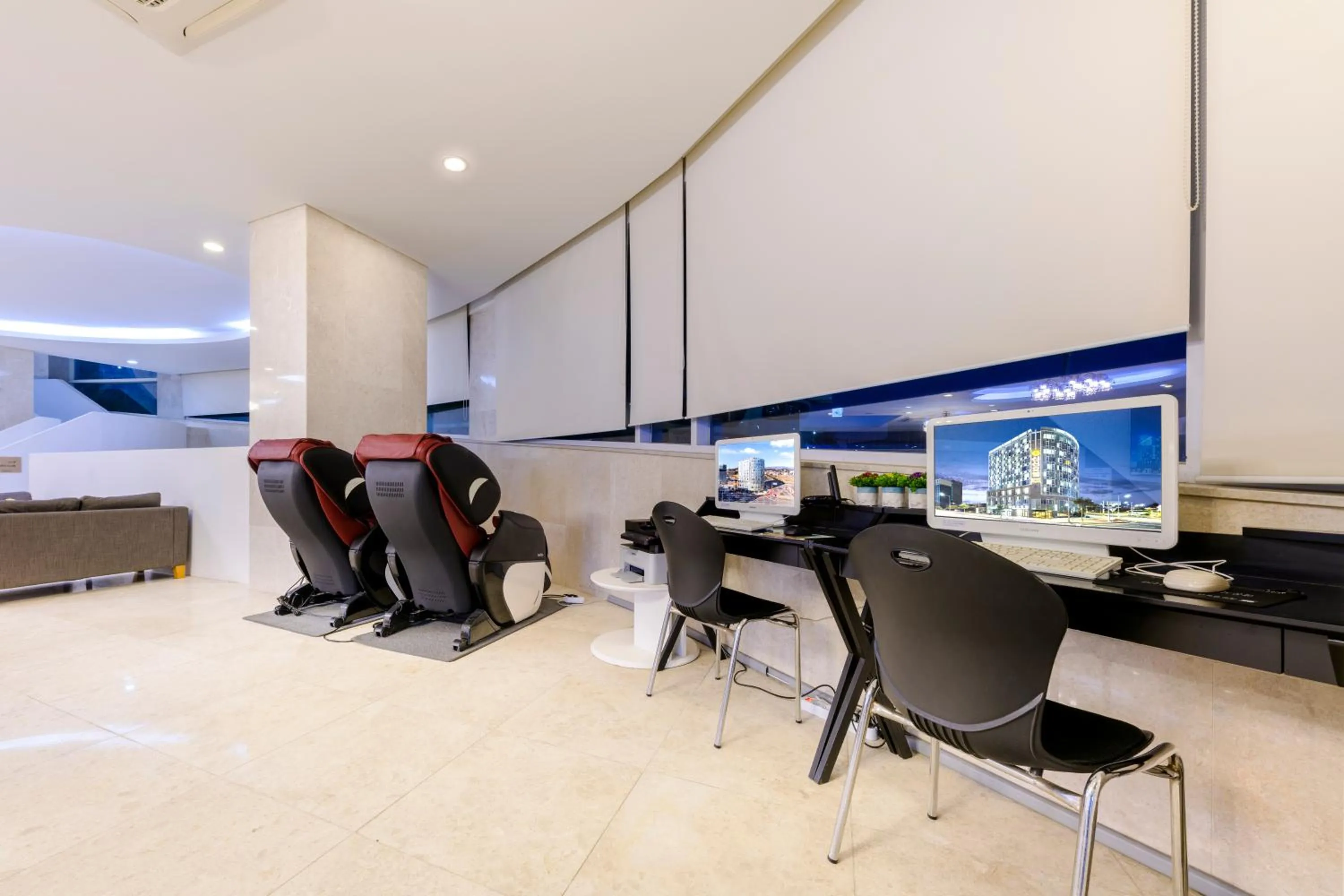 Business facilities in Shin Shin Hotel Jeju Worldcup