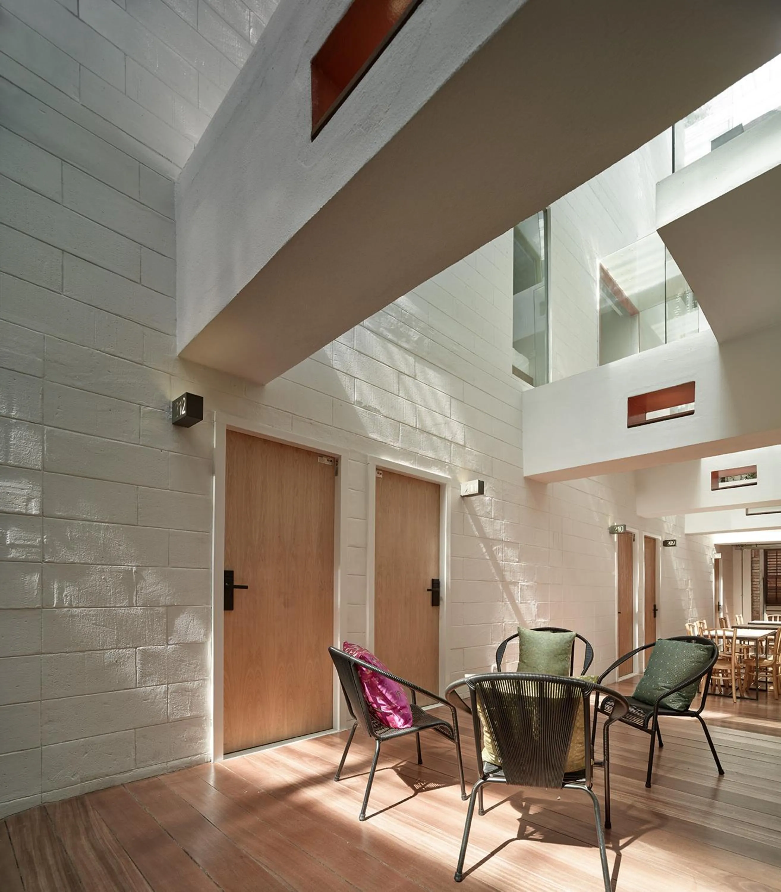 Restaurant/places to eat in Lantern Hotel