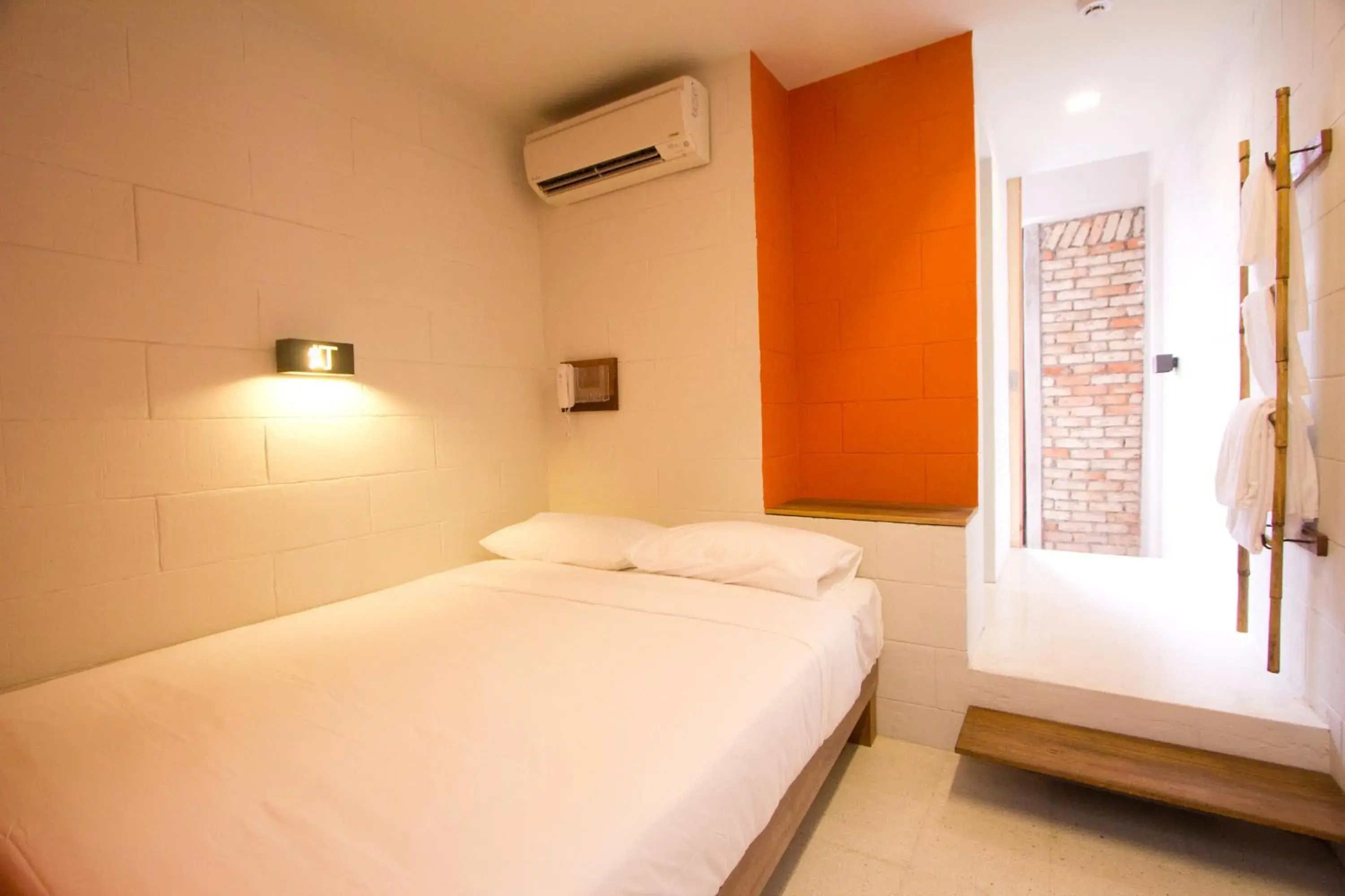 Photo of the whole room, Bed in Lantern Hotel Photo of the whole room, Bed in Lantern Hotel