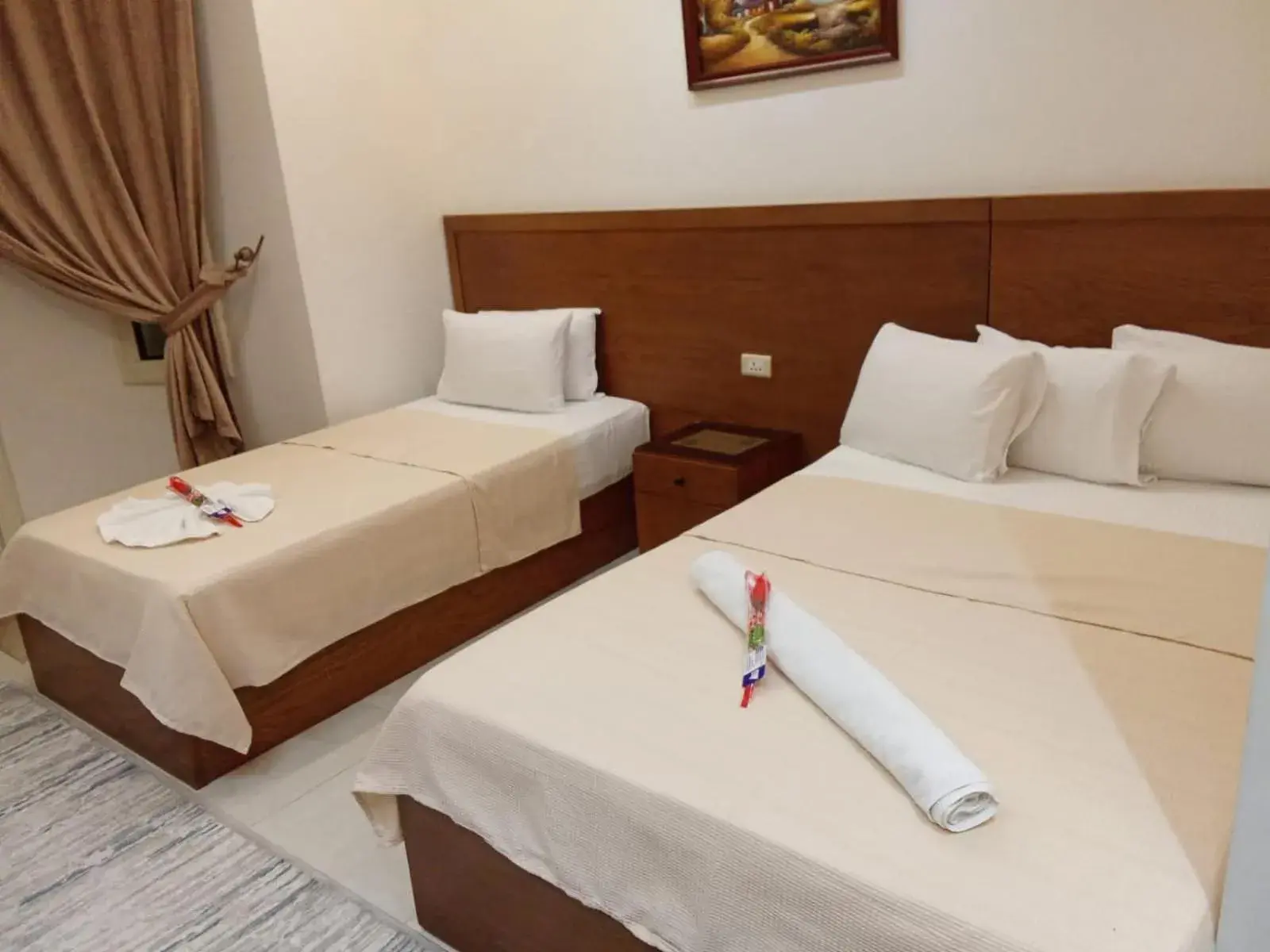 Photo of the whole room, Bed in New Panorama Inn Photo of the whole room, Bed in New Panorama Inn