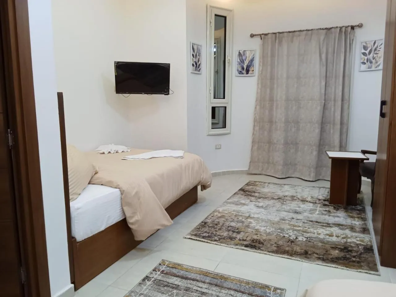 Bed in New Panorama Inn