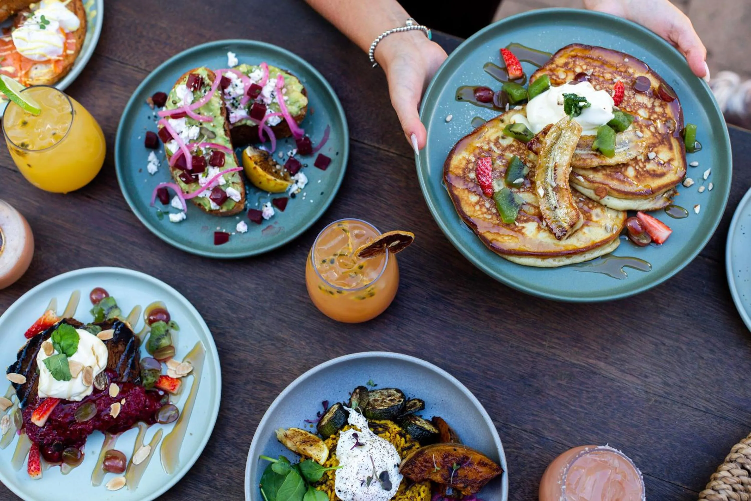 Breakfast in Bounce Magnetic Island and Koala Park
