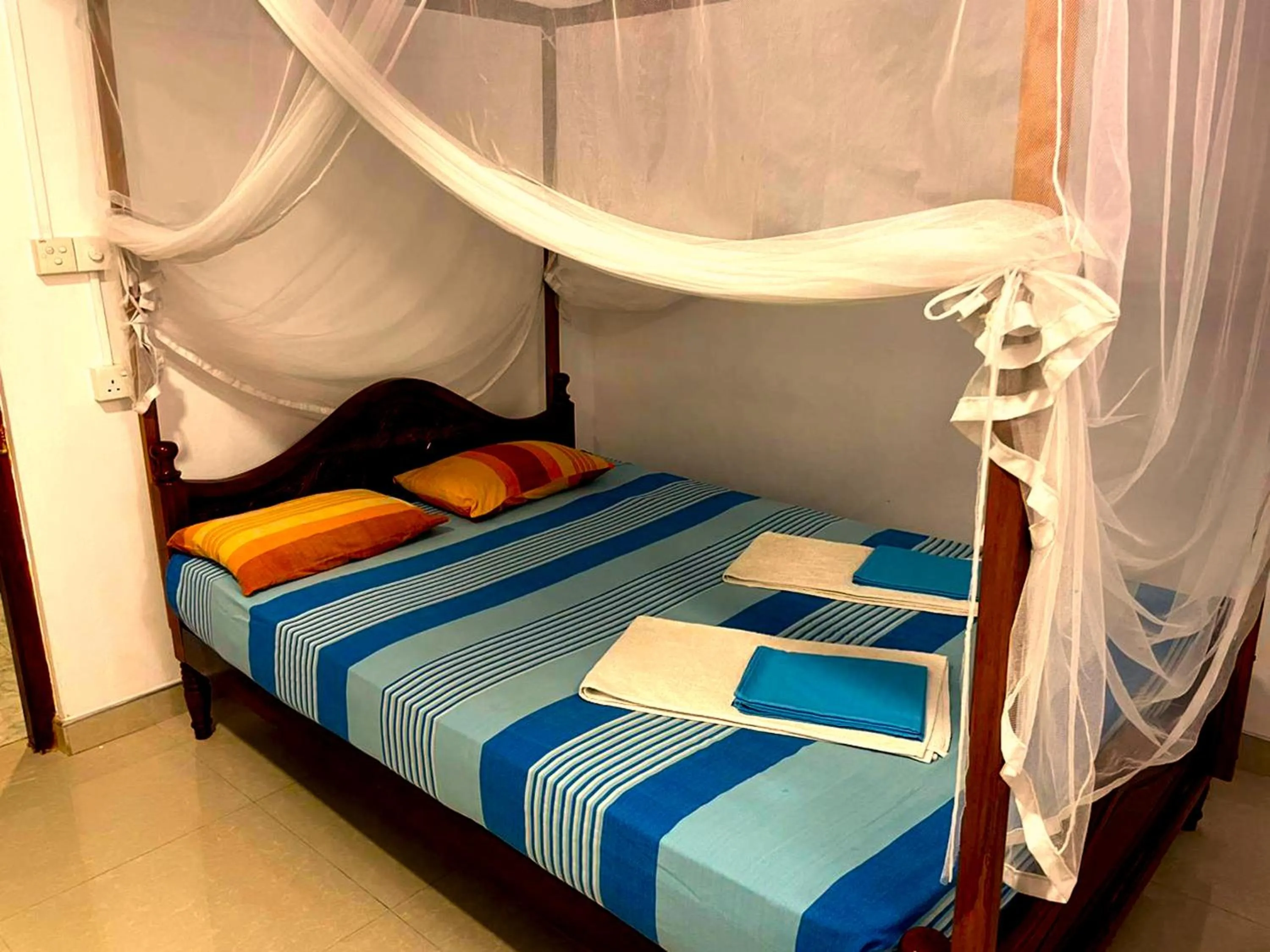 Bed in La Safari Inn Tissamaharama