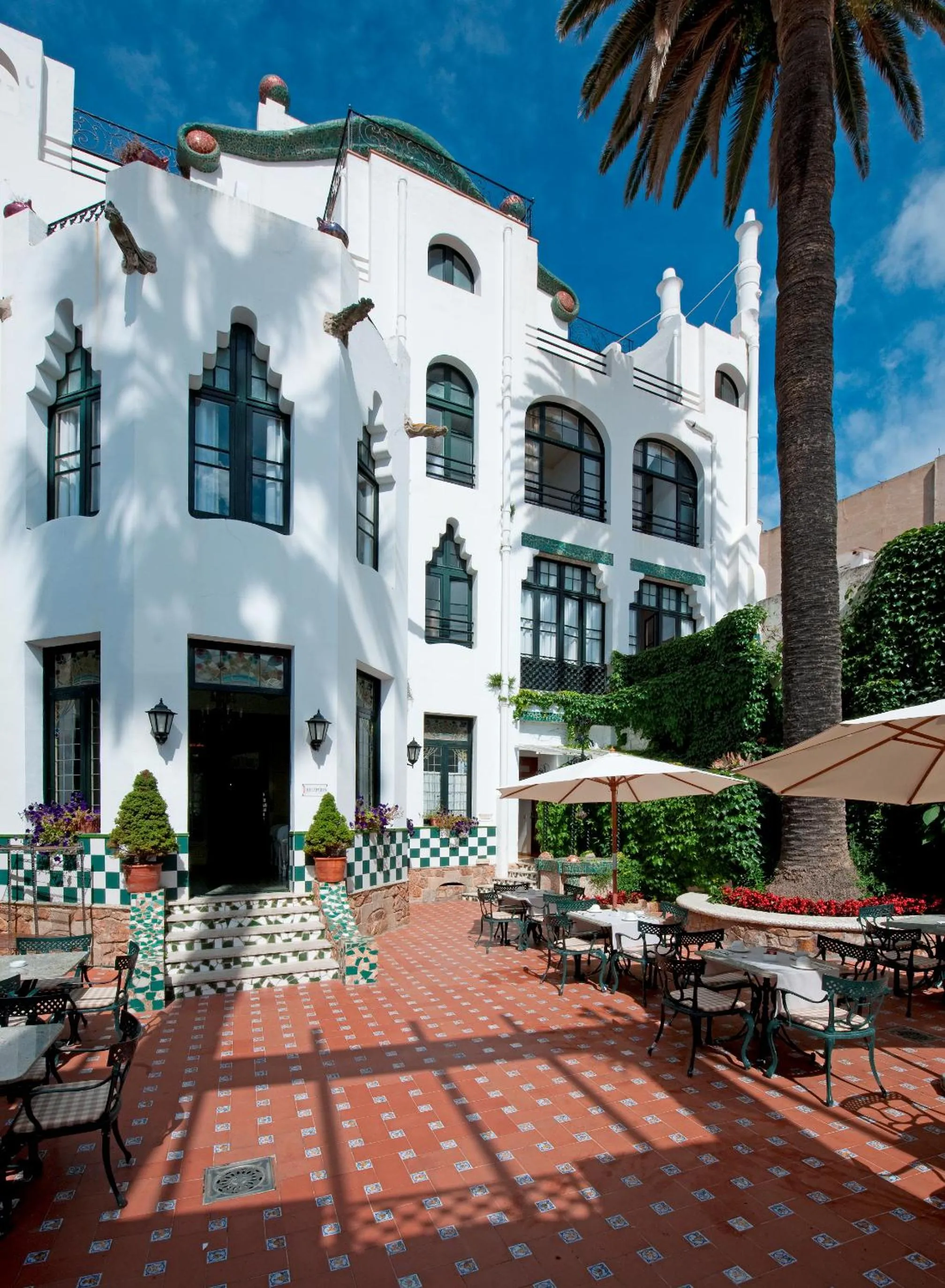 Facade/entrance in Hotel Diana