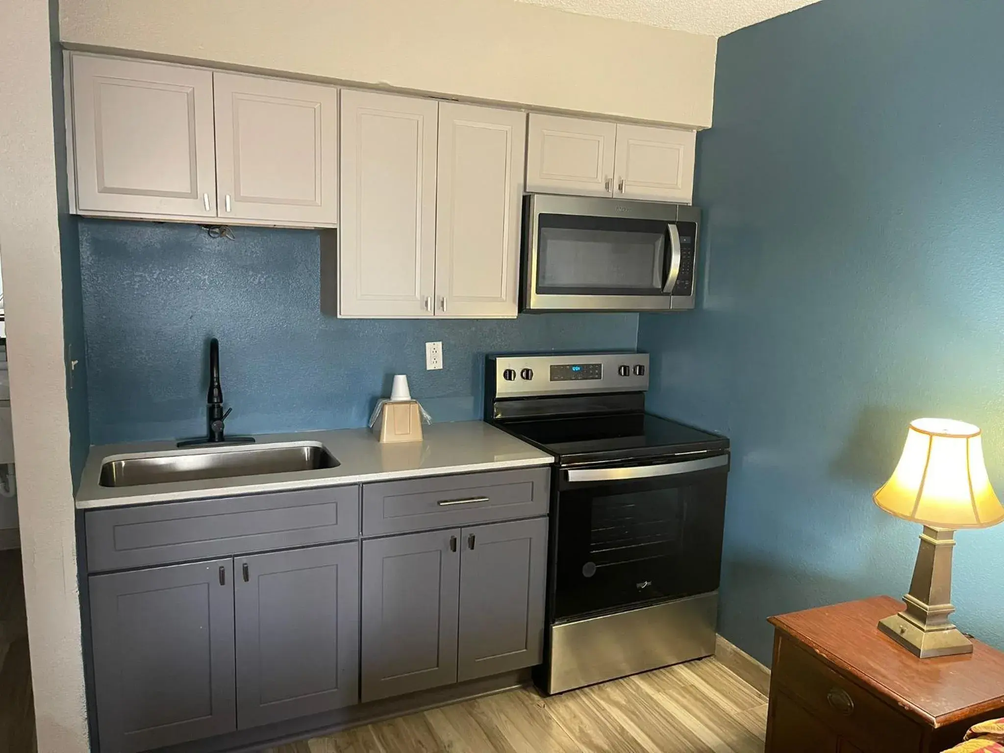 King Studio - Non-Smoking in Brookwood Inn - Extended Stay King Studio - Non-Smoking in Brookwood Inn - Extended Stay